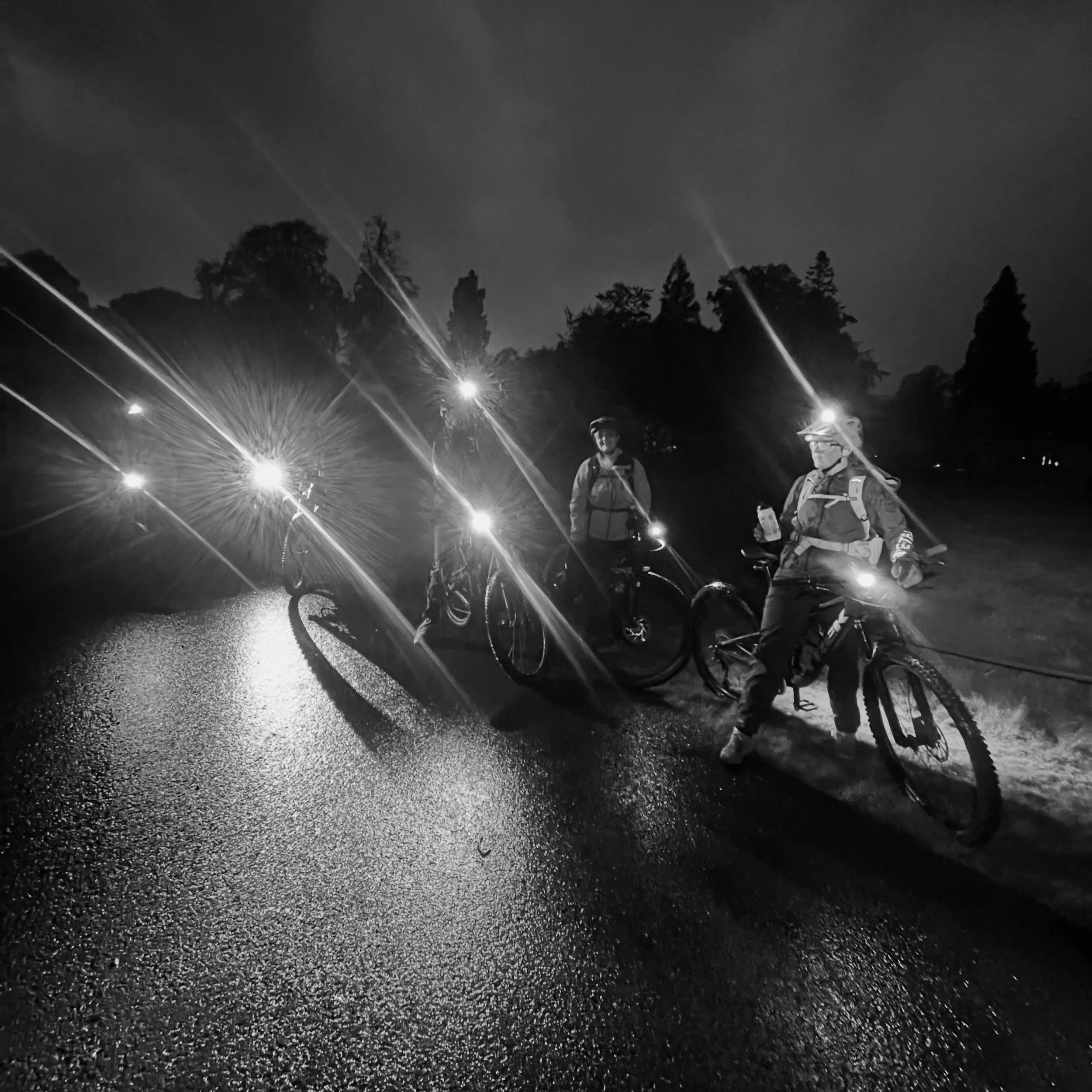 Night rides have properly started! 🌑

#edinburgh #nightriding #womenwhoride #hervelo