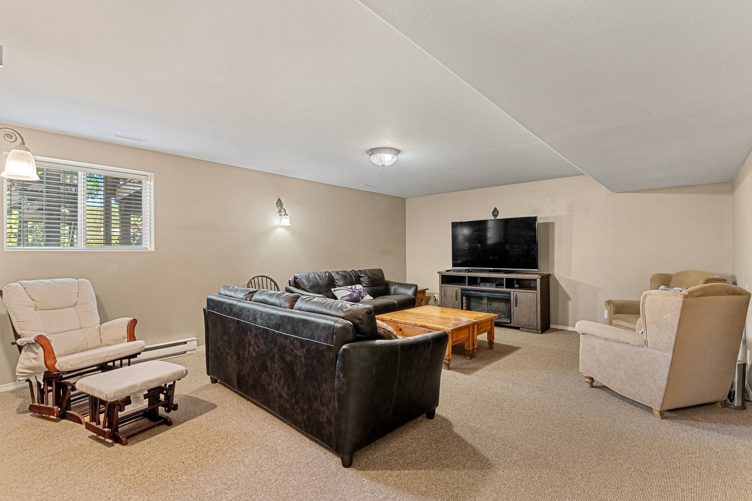07.03..2024 - Mariah Runions - 1222-1200 Riverside Rd-19.jpg