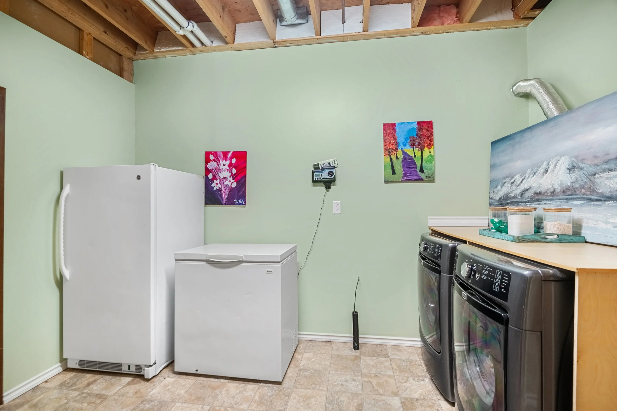 08.12.2023 - Mariah Runions - 1257 Valley View Dr Sparwood-33.jpg