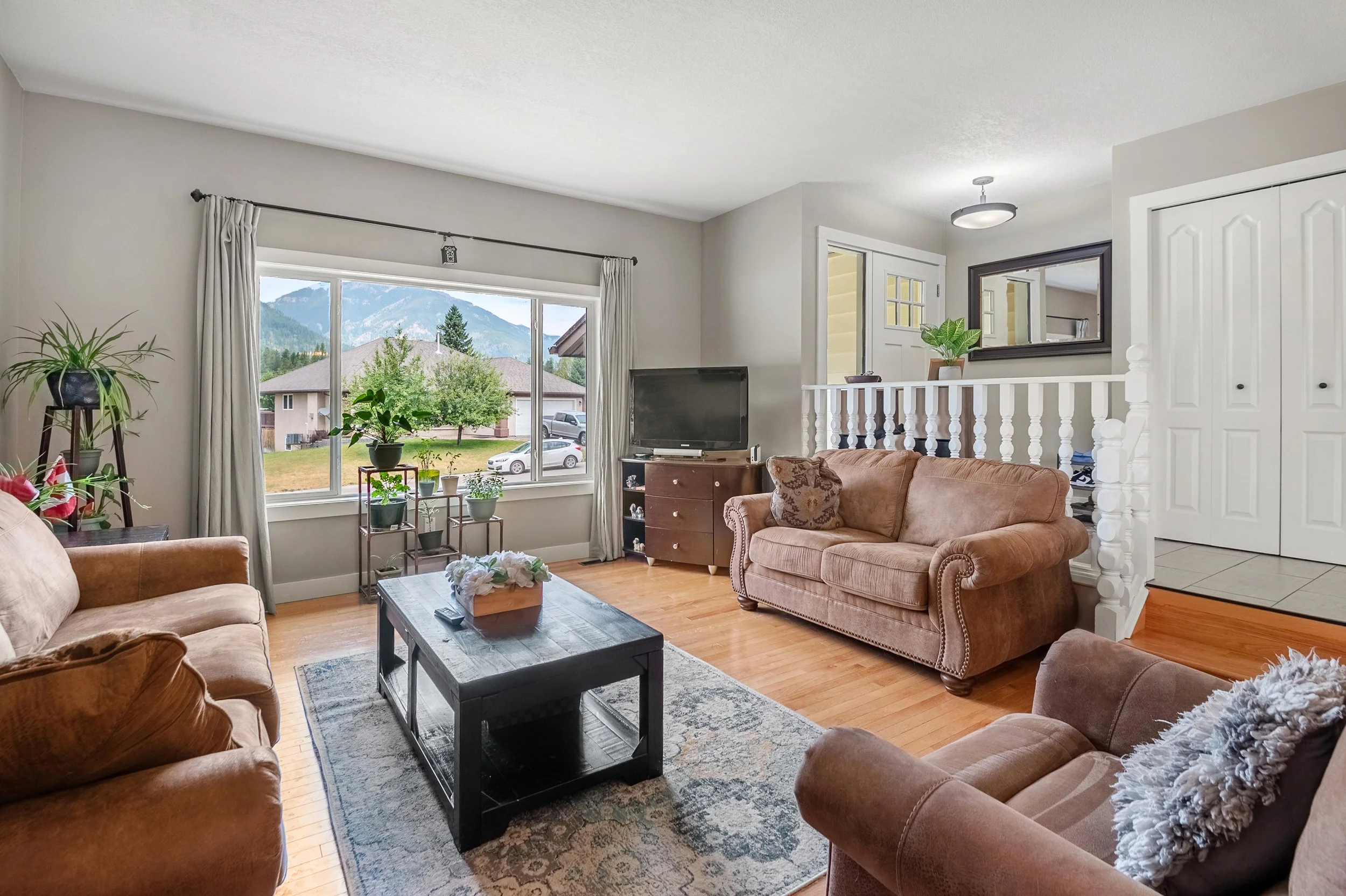 08.12.2023 - Mariah Runions - 1257 Valley View Dr Sparwood-8.jpg