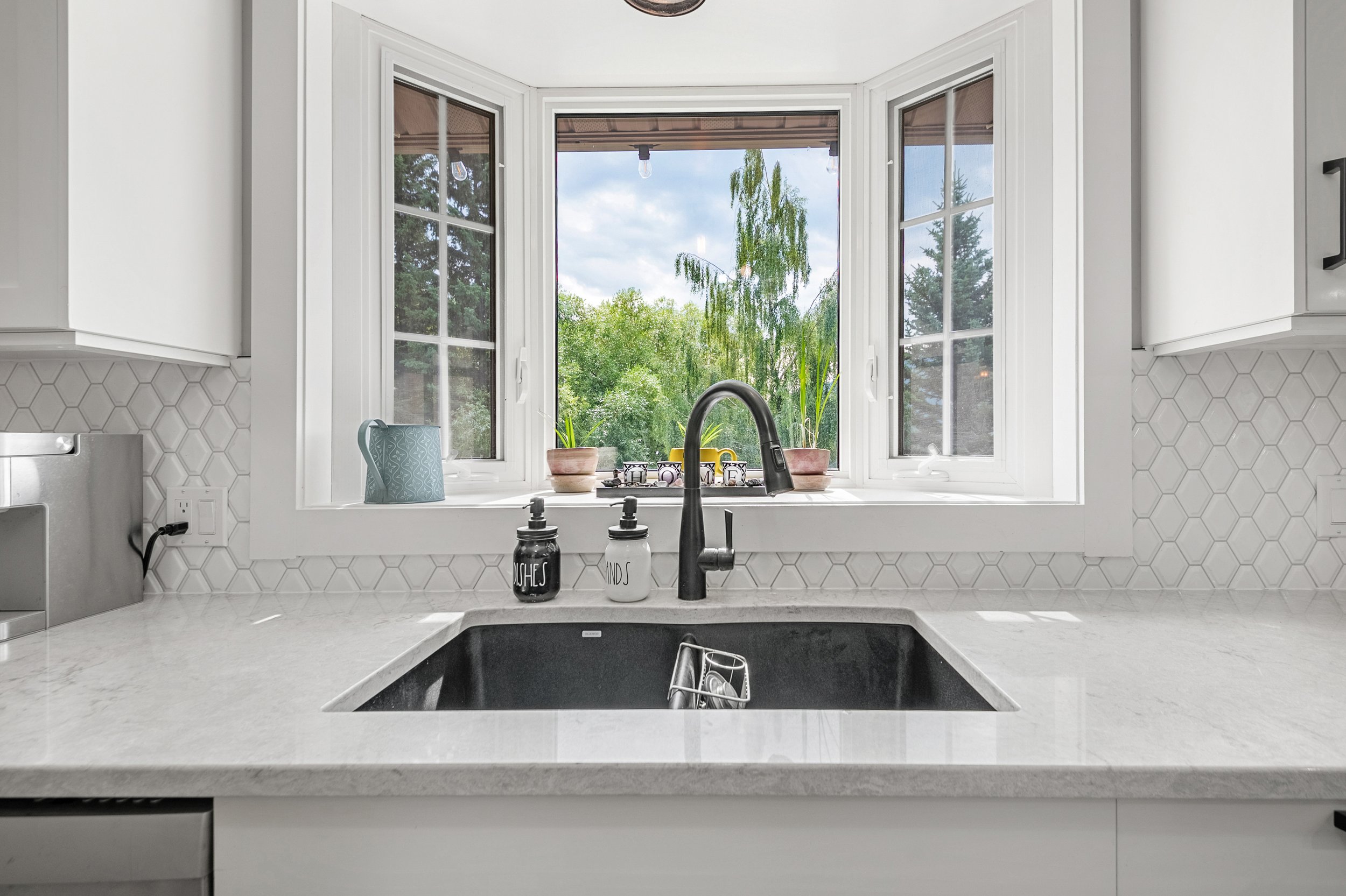 08.12.2023 - Mariah Runions - 1257 Valley View Dr Sparwood-14.jpg