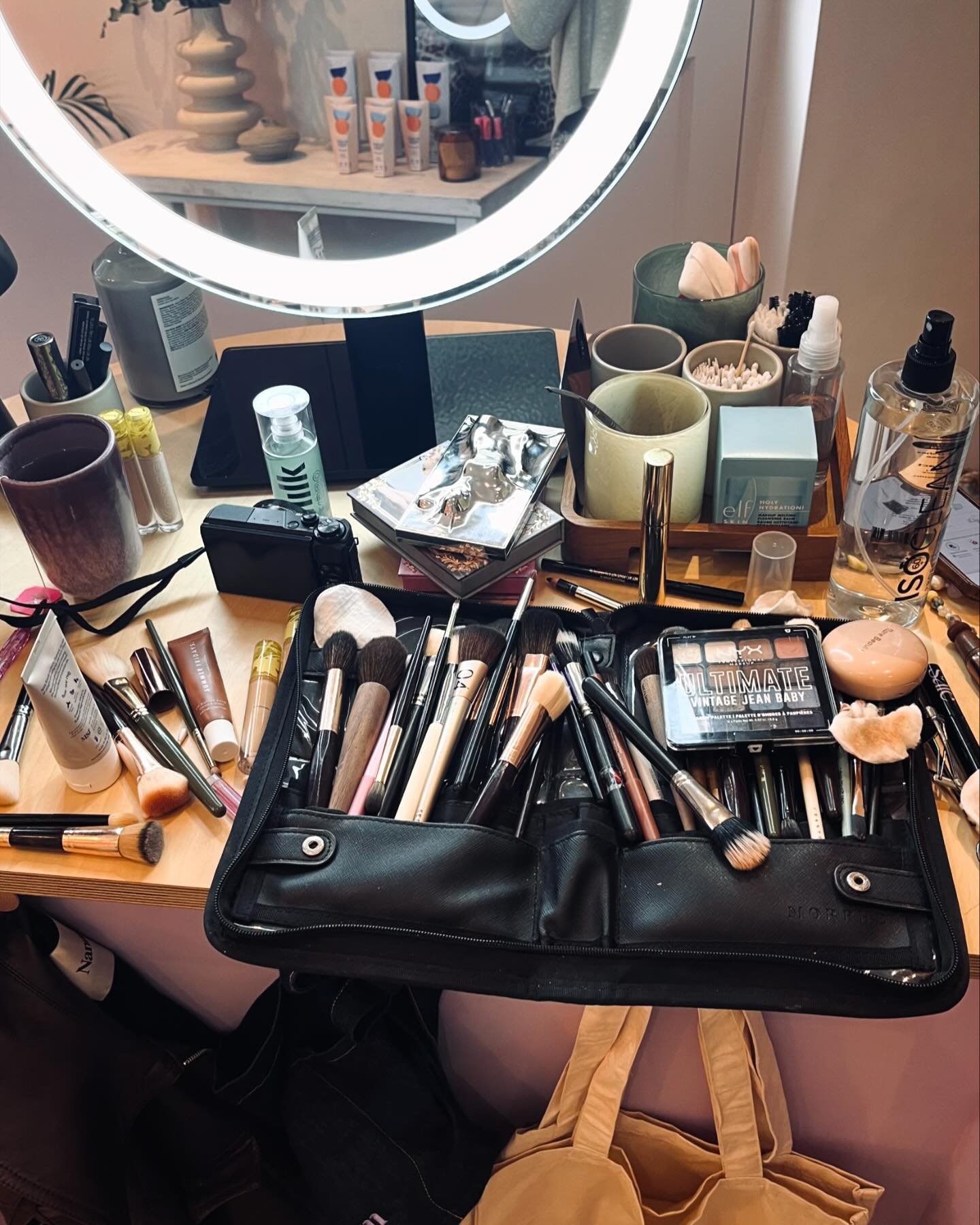 When your makeup station reflects chaos but your heart screams &lsquo;artist at work&rsquo; 🎨

📽️New reel coming tomorrow 

💙 Book Beam and embrace the mess, it&rsquo;s just your face having a party. #bemorebeam