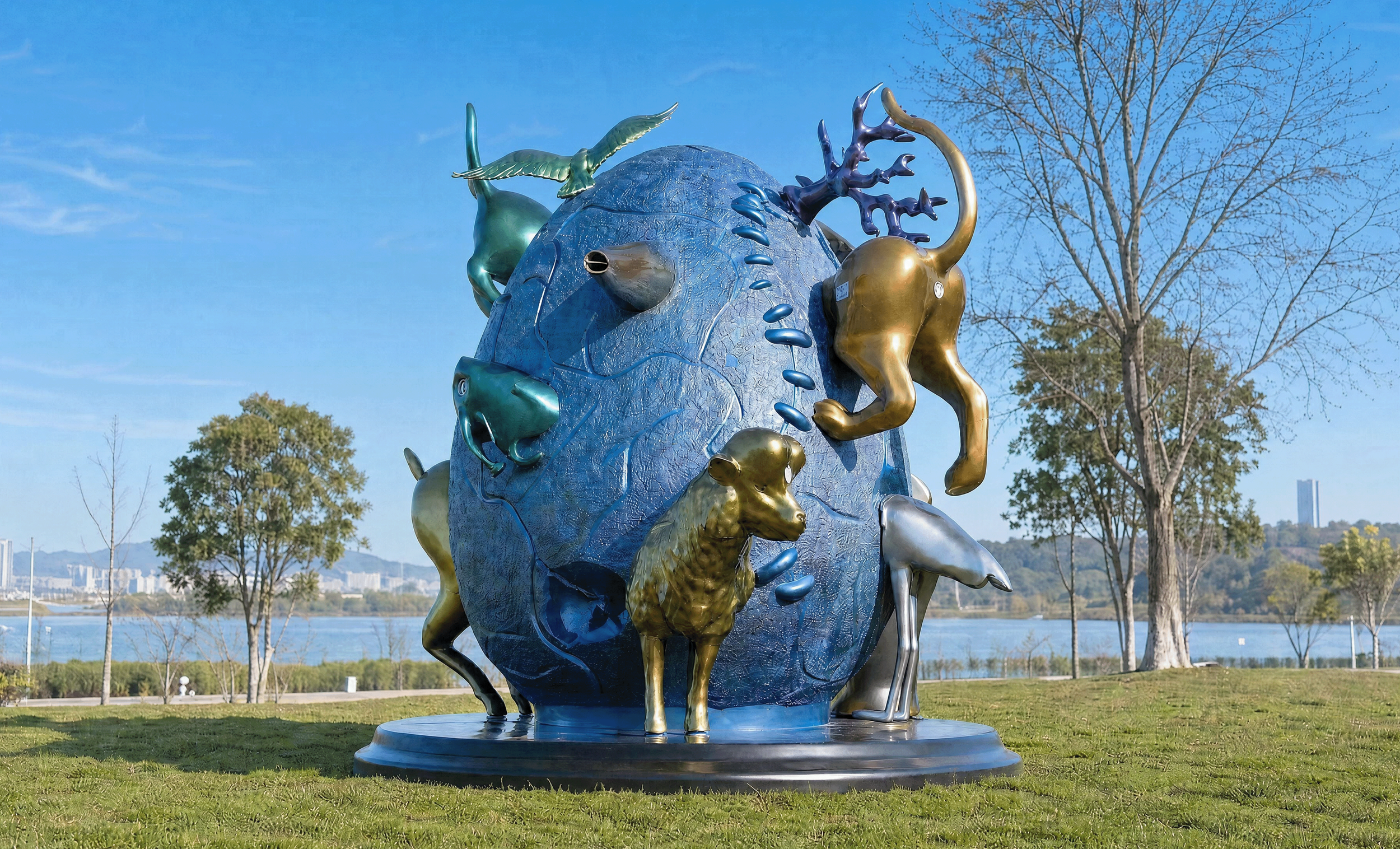   Birth , 2022, interactive installation, fiberglass, steel frame, nylon, bubble liquid tanks, millimeter-wave radar sensors, 220.9 × 216 × 125 inches 