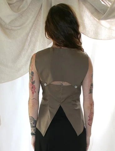 SS26 Arches Shirt Taupe Back.jpg