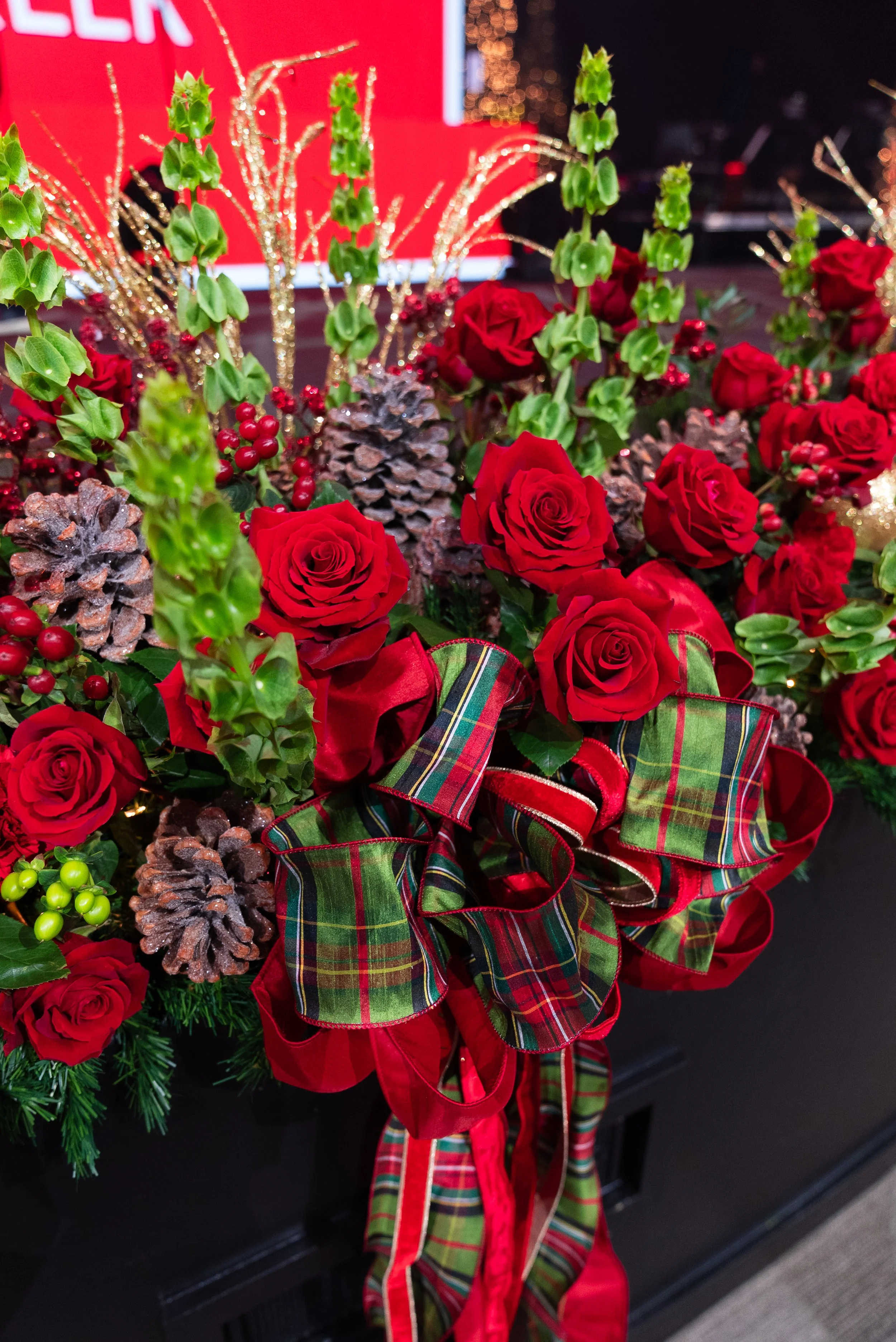 christmas-eve-flower-decor_55004013044_o.jpg