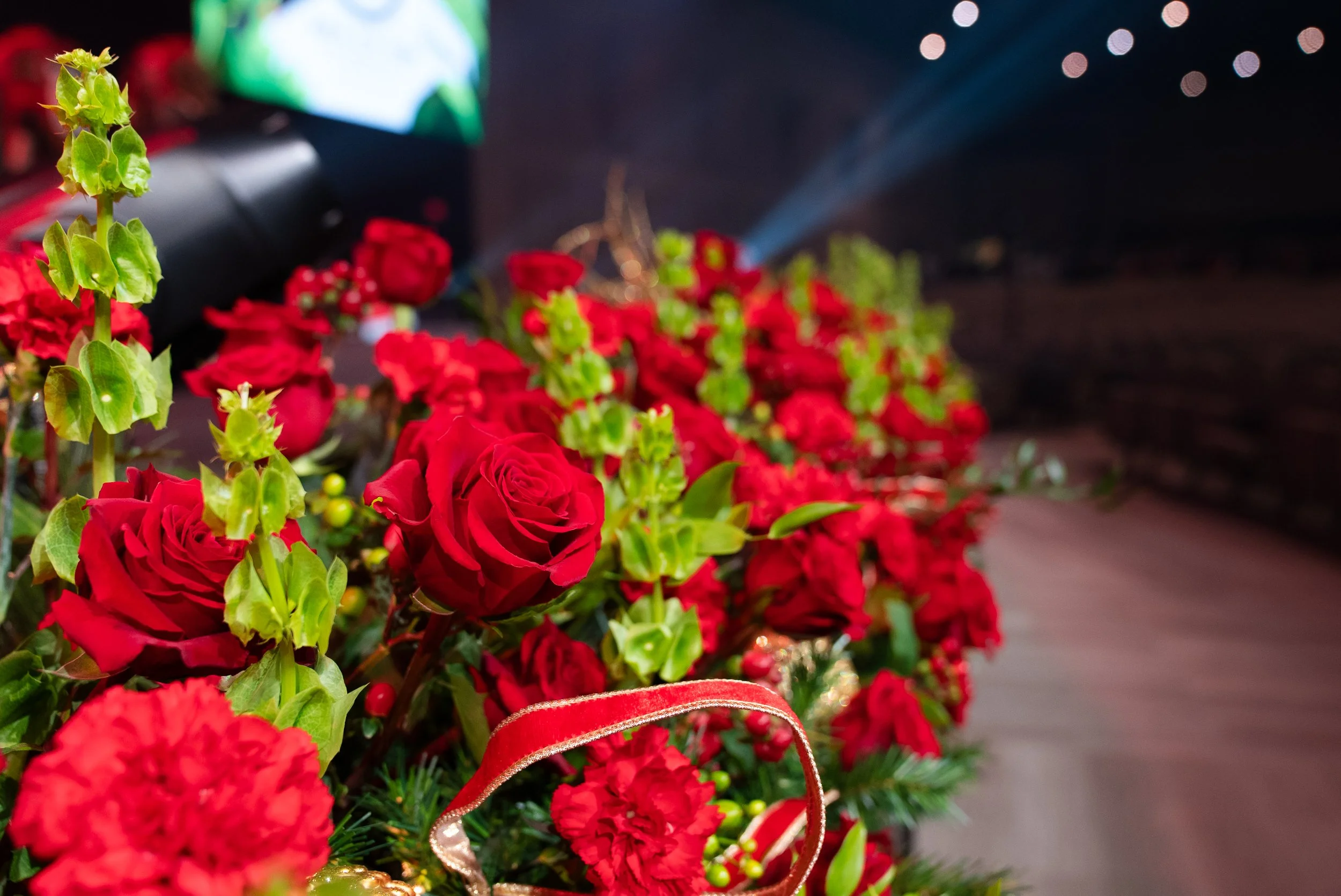 christmas-eve-flower-decor_55004052265_o.jpg
