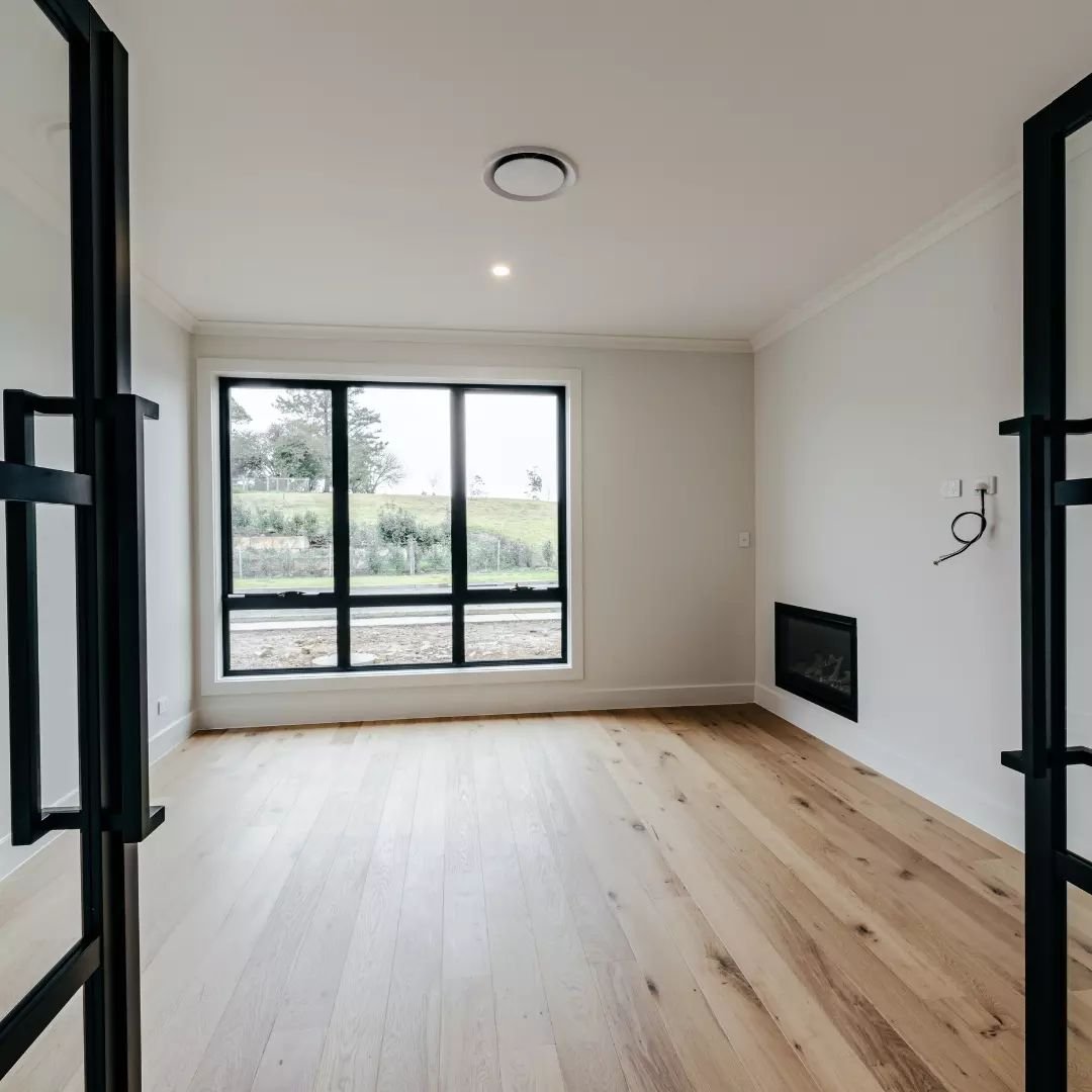 Spacious &amp; bathed in sunlight!

How stunning are these light filled rooms! The substantial windows frame the home with a contemporary feel. 

We can't wait to see how the owners make it their own!