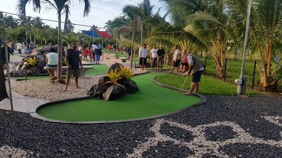 Aumata Mini Golf in Arorangi, Rarotonga. A fun family-friendly attraction featuring tropical mini golf, great for all ages and just a short drive from Coral Sands Apartments.