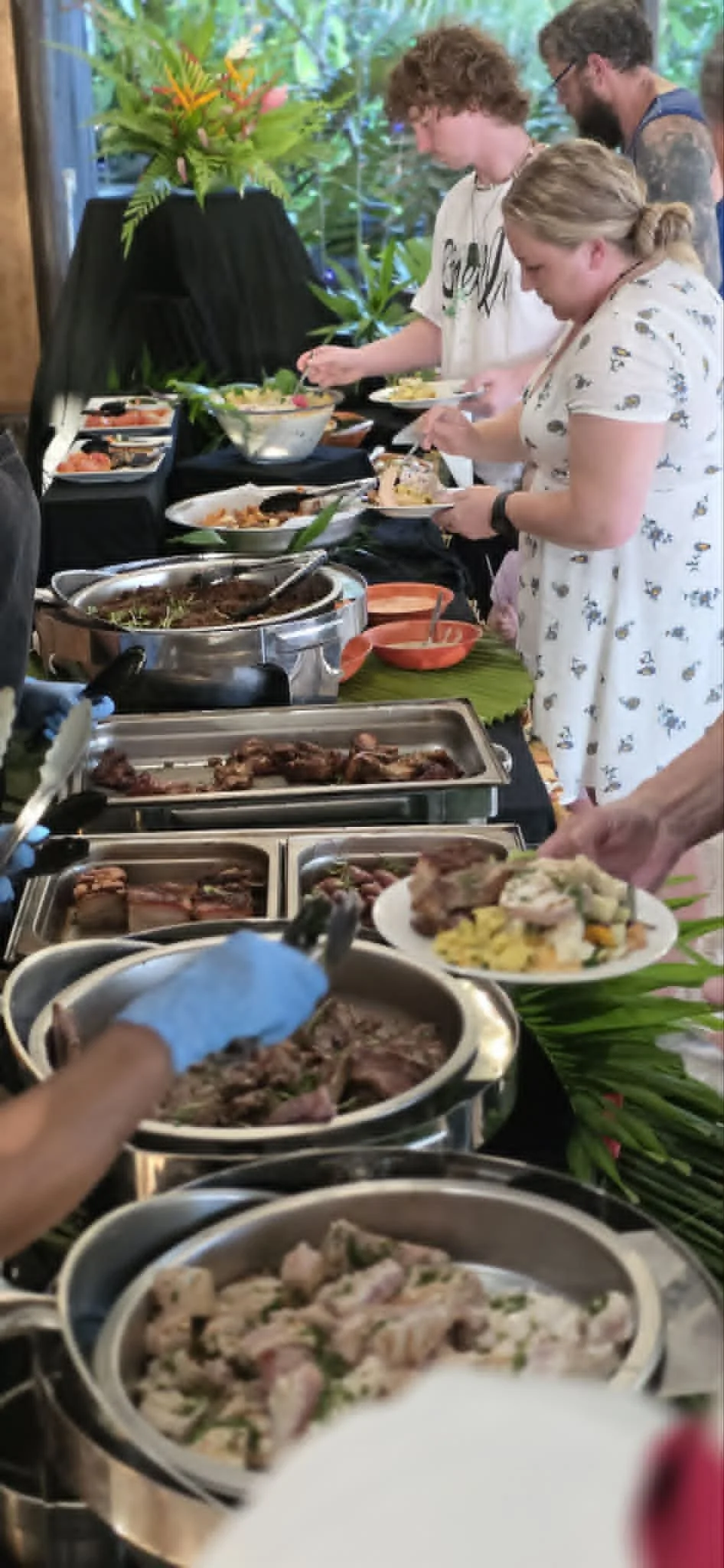 Island night buffet On the Beach Restaurant, Rarotonga