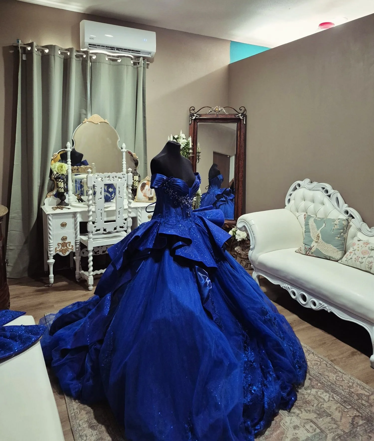 A beautiful space for a beautiful princess. 👑💙✨
Behind every celebration is a family working hard, sacrificing, planning, and dreaming of giving their loved one a day they&rsquo;ll never forget. We see that, we respect it, and we&rsquo;re honored t