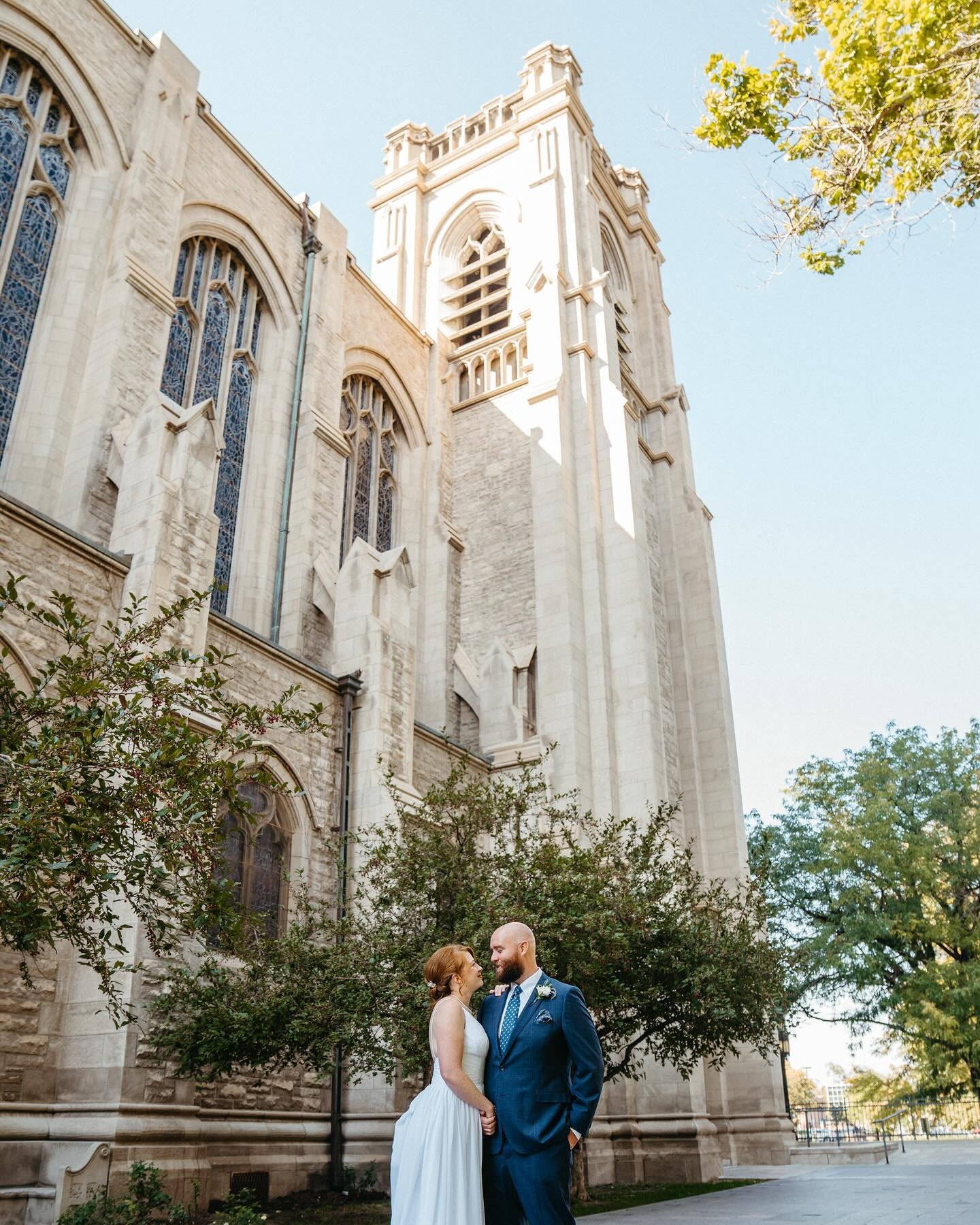 Nicole + Peter Wedding 🕊️✨
.
.
📸: Nate + Kristen
.
.
#denverweddingphotographer #denverweddingphotography #denverartmuseumwedding