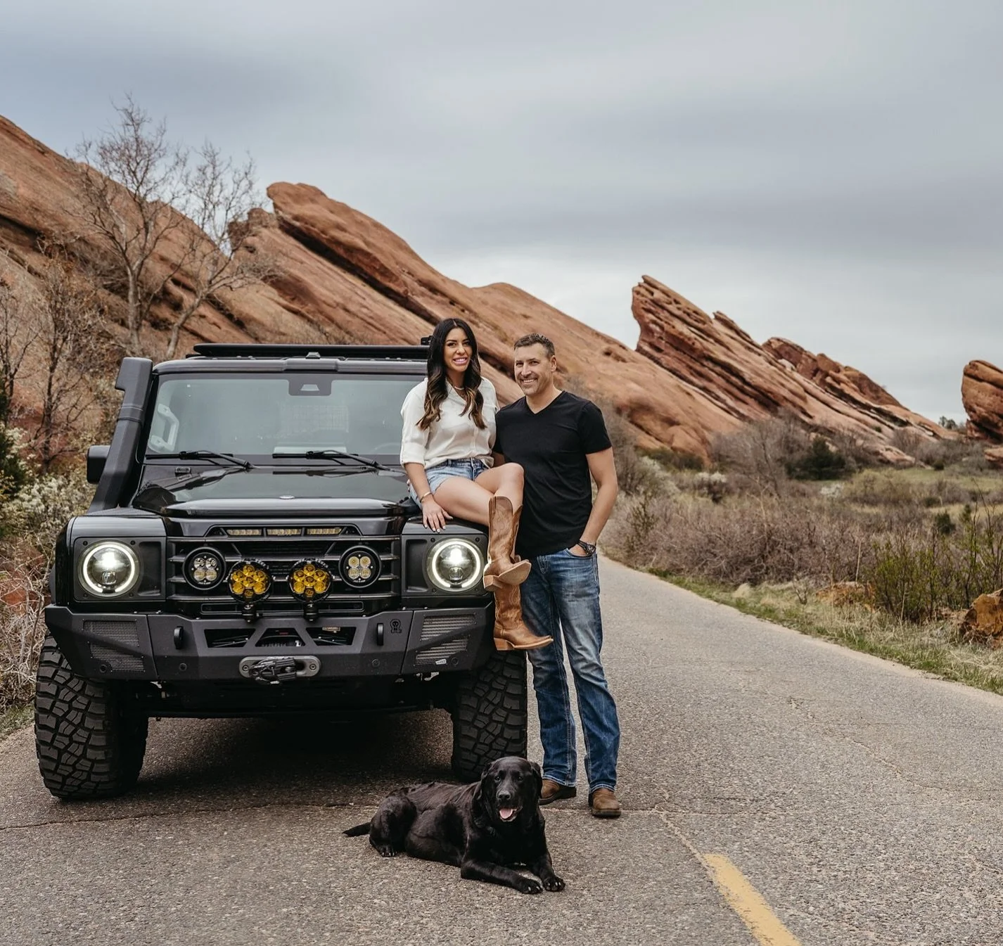 Diesel + her people 🐾
.
.
📷 // Kristen 
.
.
#denverfamilyphotographer #redrocksfamilyphotographer #redrockfamilyphotos