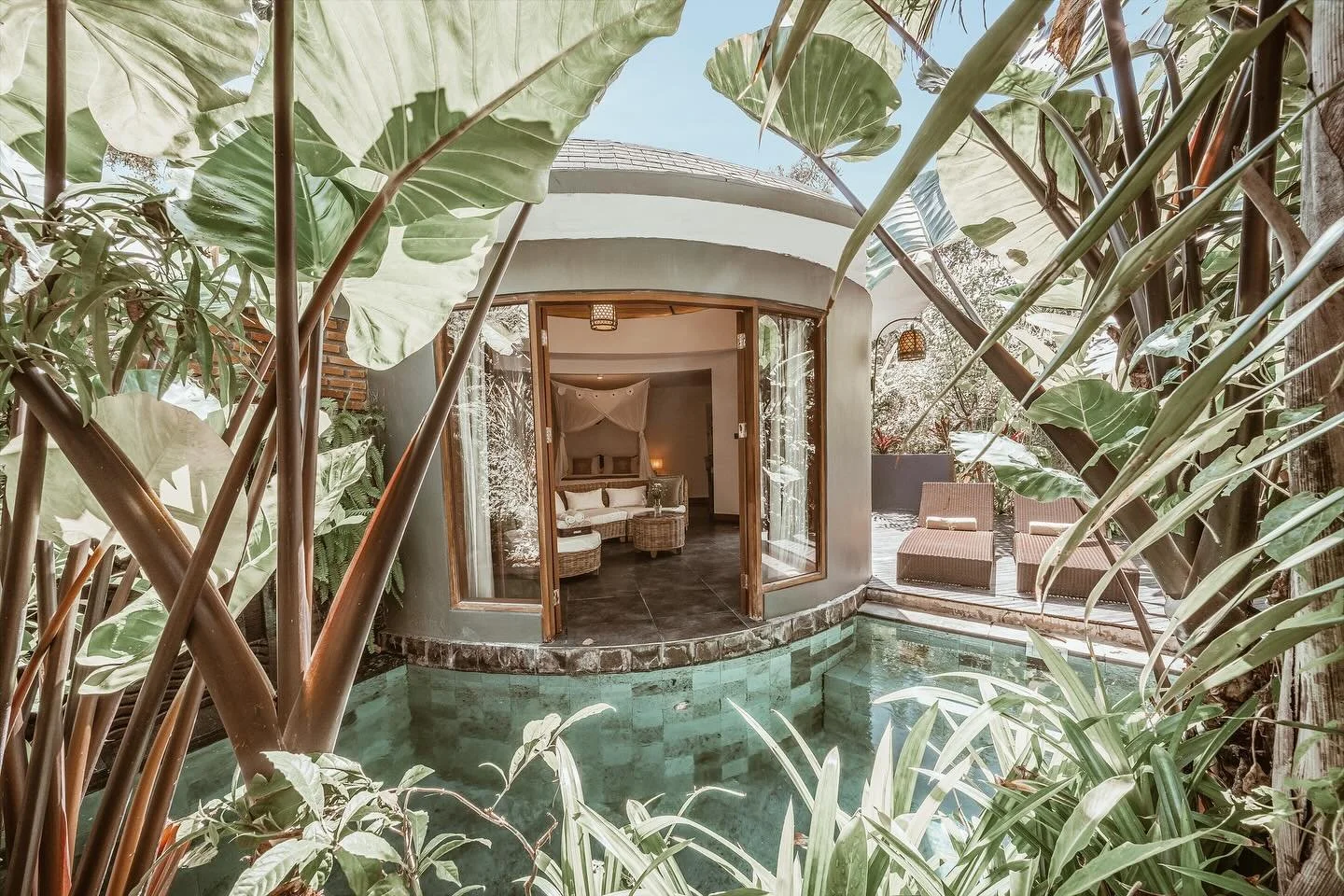 Some pictures of our beautiful villas and rooms available for you during our Yoga retreat in BALI. 27th October - 2nd November 🤍

Join us @fran_pitzalis_yoga &amp; @nataliashi.yoga on this retreat of a lifetime to beautitul Bali, the Island of the G
