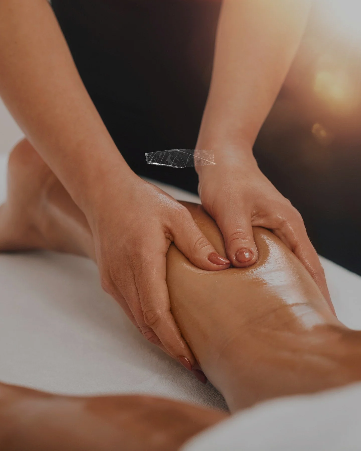 Some weeks you only notice how much your body has been doing when you finally stop.

Massage at BMLA is about giving your muscles that pause on purpose.
Our therapists can focus on areas that work hard for you most days, like the neck, shoulders, low