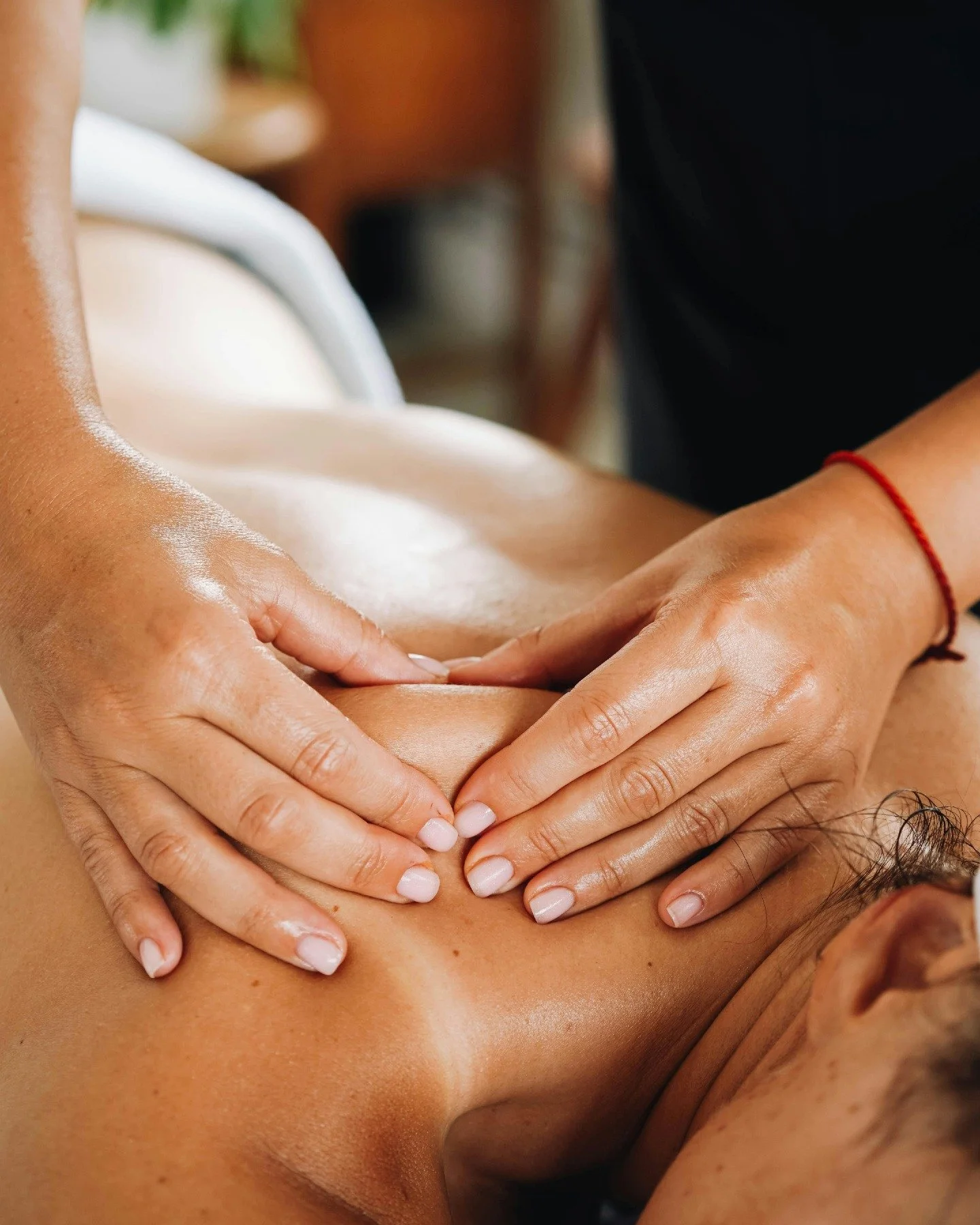 Welcome the change of season with some dedicated time for yourself. 

Our Relaxation Massage offers a serene environment where you can let your mind and body relax. In today's busy world, taking some time out for you is important.

Enjoy a peaceful t