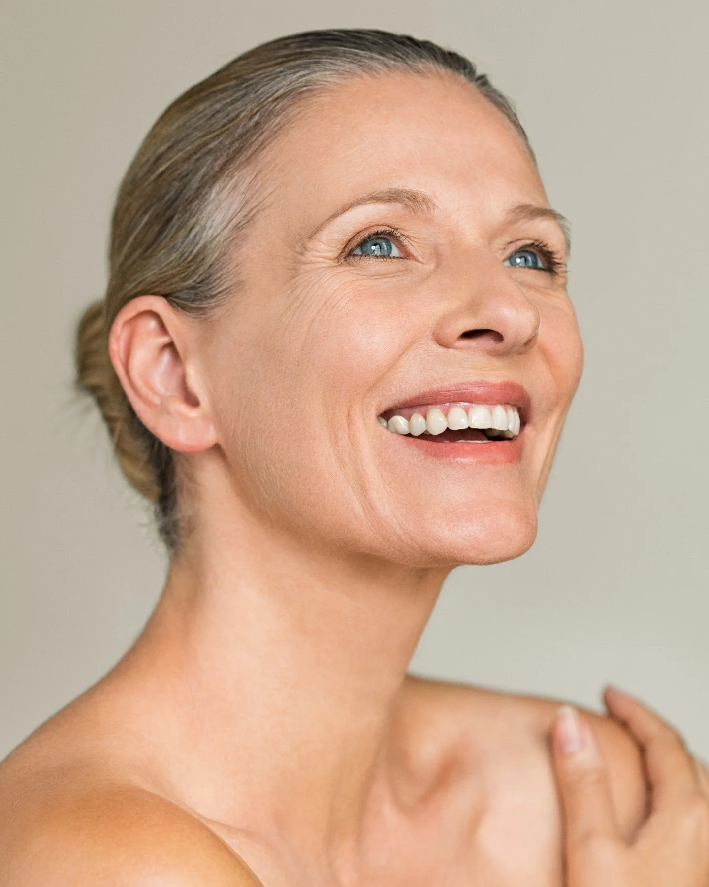 There's something about April that we just love. The air is cooler, the mornings are crisp, and everything feels a little slower,  in the best possible way.

And honestly? Your skin feels that shift too.

After a long summer of sun, heat and humidity