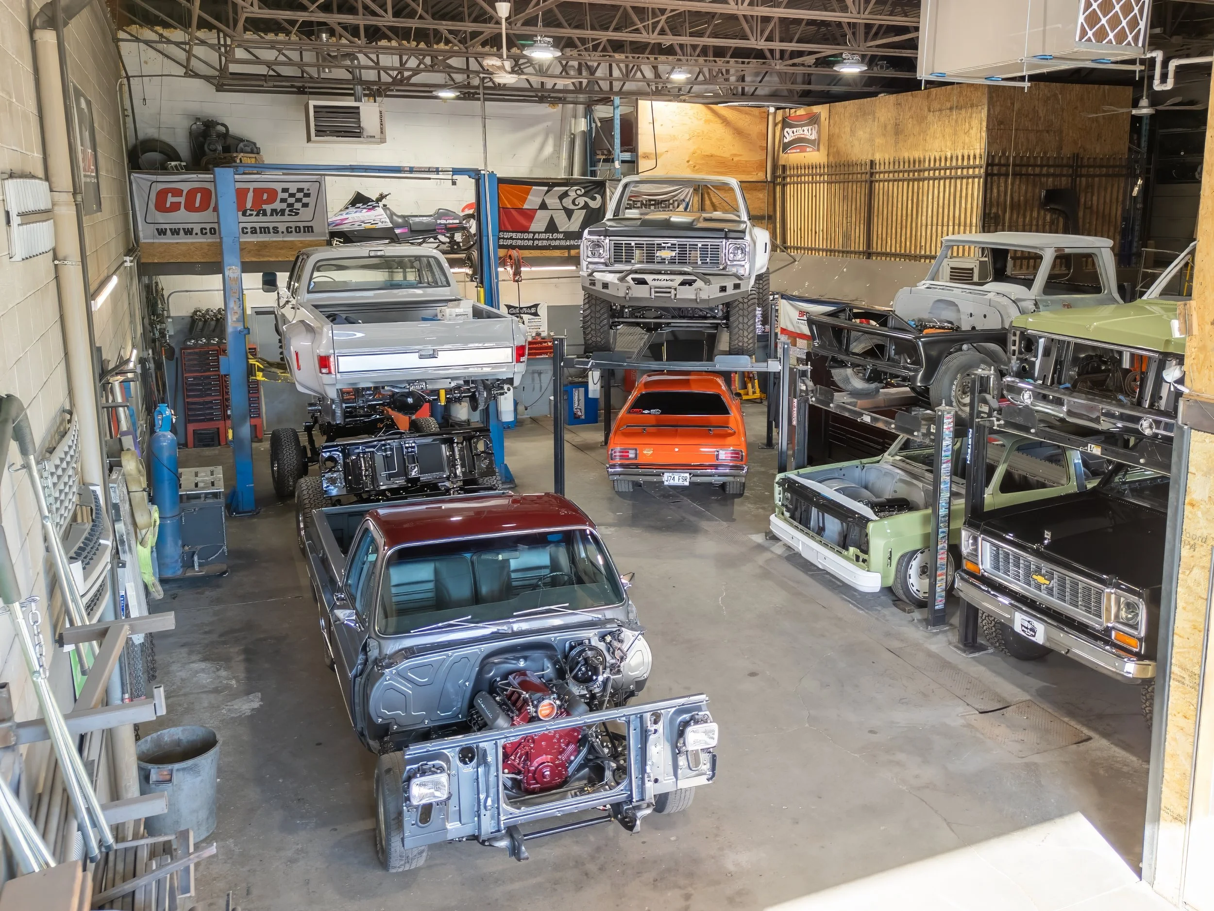 L’atelier de Brian Custom Montréal | Visite virtuelle 360, Google &amp; Vidéo Fly-Tru