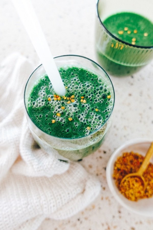 tropical-green-smoothie-.jpg