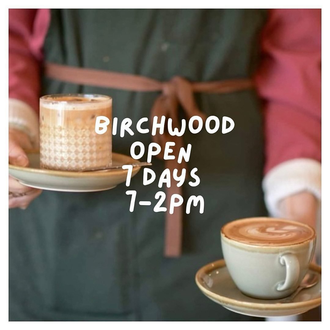 Rise n shine 
We are open for business ✌🏽

We @birchwood_jindabyne are open throughout the week 7 days 7-2pm
Breakfast served until 11.30 
The best memories are made around the table ☕️ Chat over scrumptious meals and delicious coffee, after all bre