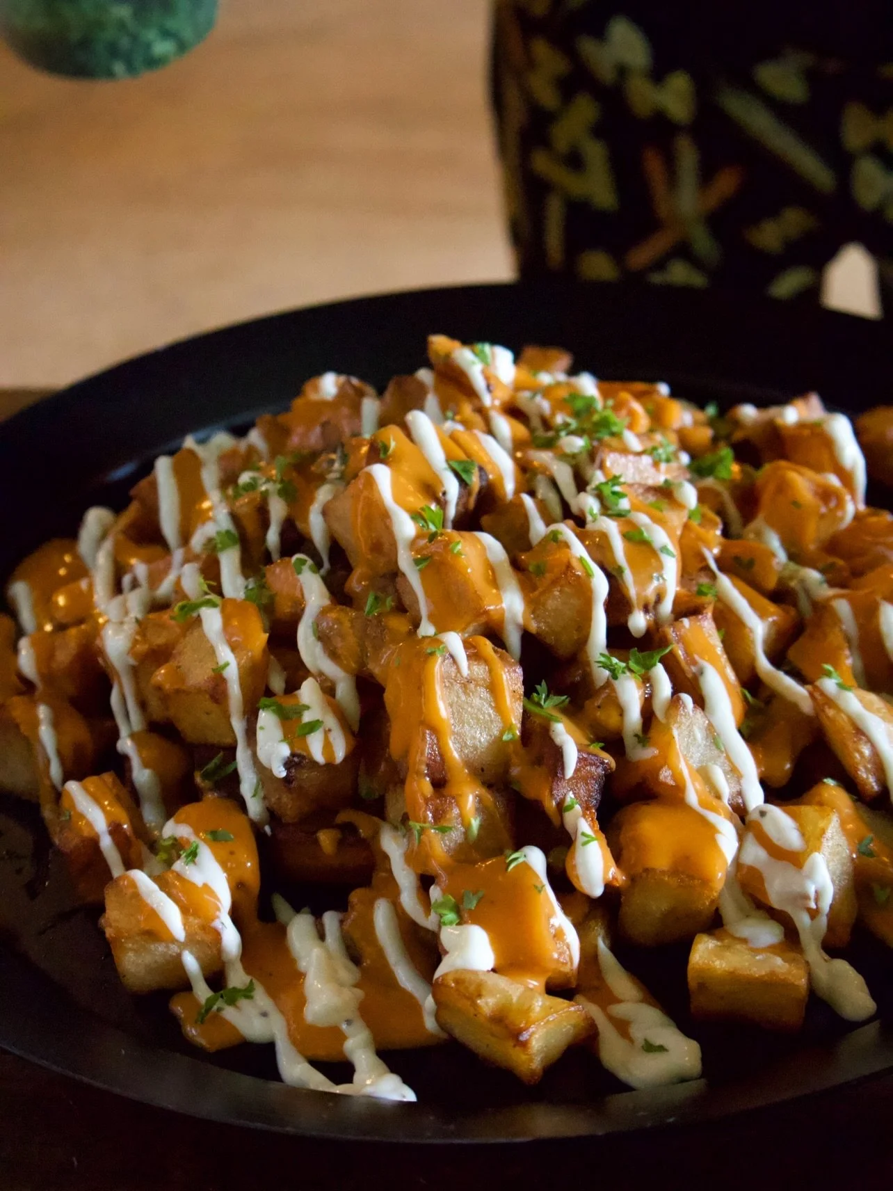 Last week, we had the pleasure of curating a refined Spanish tapas experience for Cristel&rsquo;s birthday at Checkerspot Brewing @checkerspotbrewing , an intimate celebration that doubled as a vibrant networking affair. Our bold flavors, meticulousl