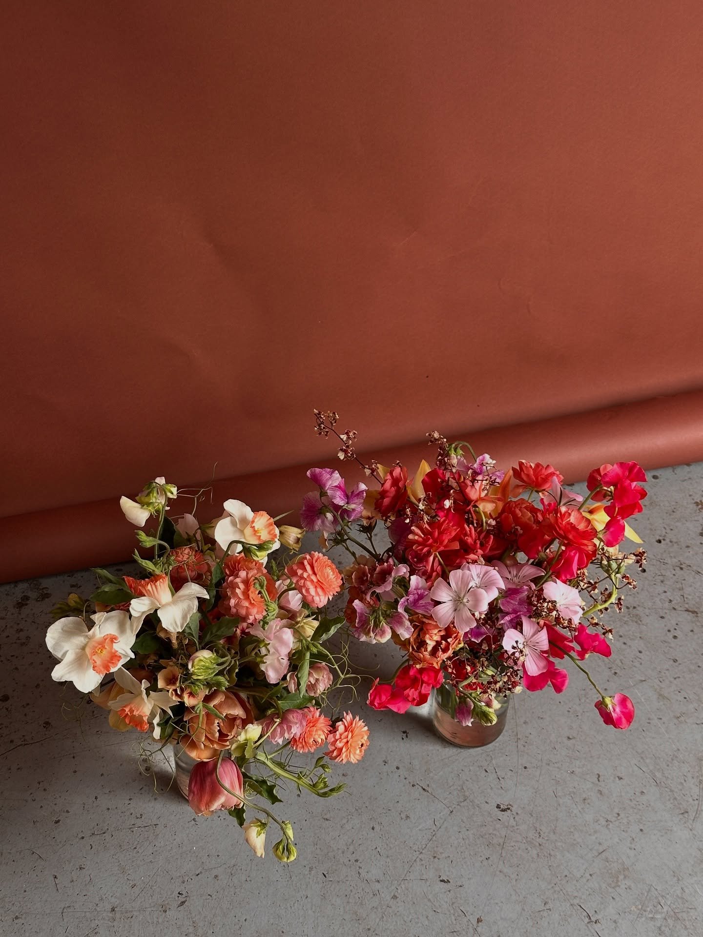 Mentorship Recap- March 2025 with Valerie @florealestudio.co 

I just had to highlight her bouquet &amp; show it off becuase she did just an amazing job. All the best of spring- ranunculus, daffodils, sweet pea vines, frits, &amp; more, tied off with