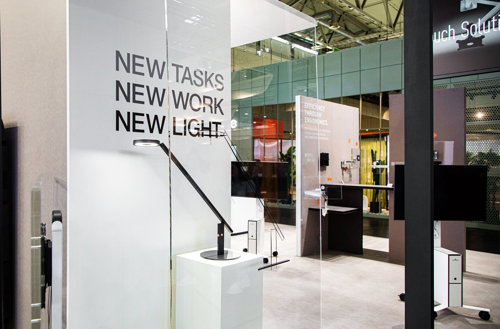 yellow-design-durable-space-fair-orgatec-22-luctra-table.jpeg