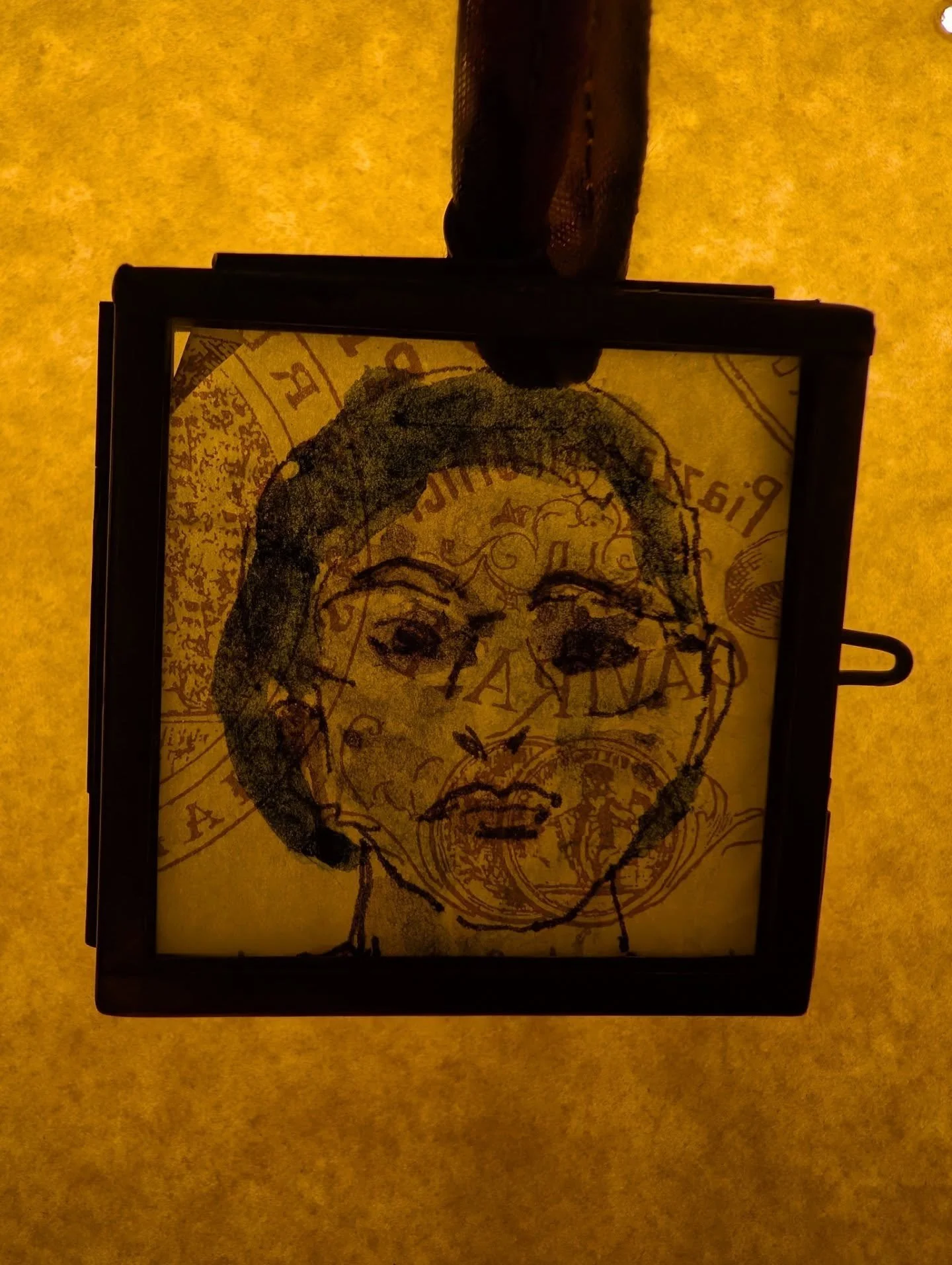 These are painted on those beautiful pasticceria papers, the ones the chocolate meringue biscuits come in. Thank you Chloe, as always, @drawingisfree_org . And the fabulous models. Every week Monday comes around and you are there for us to paint. It'