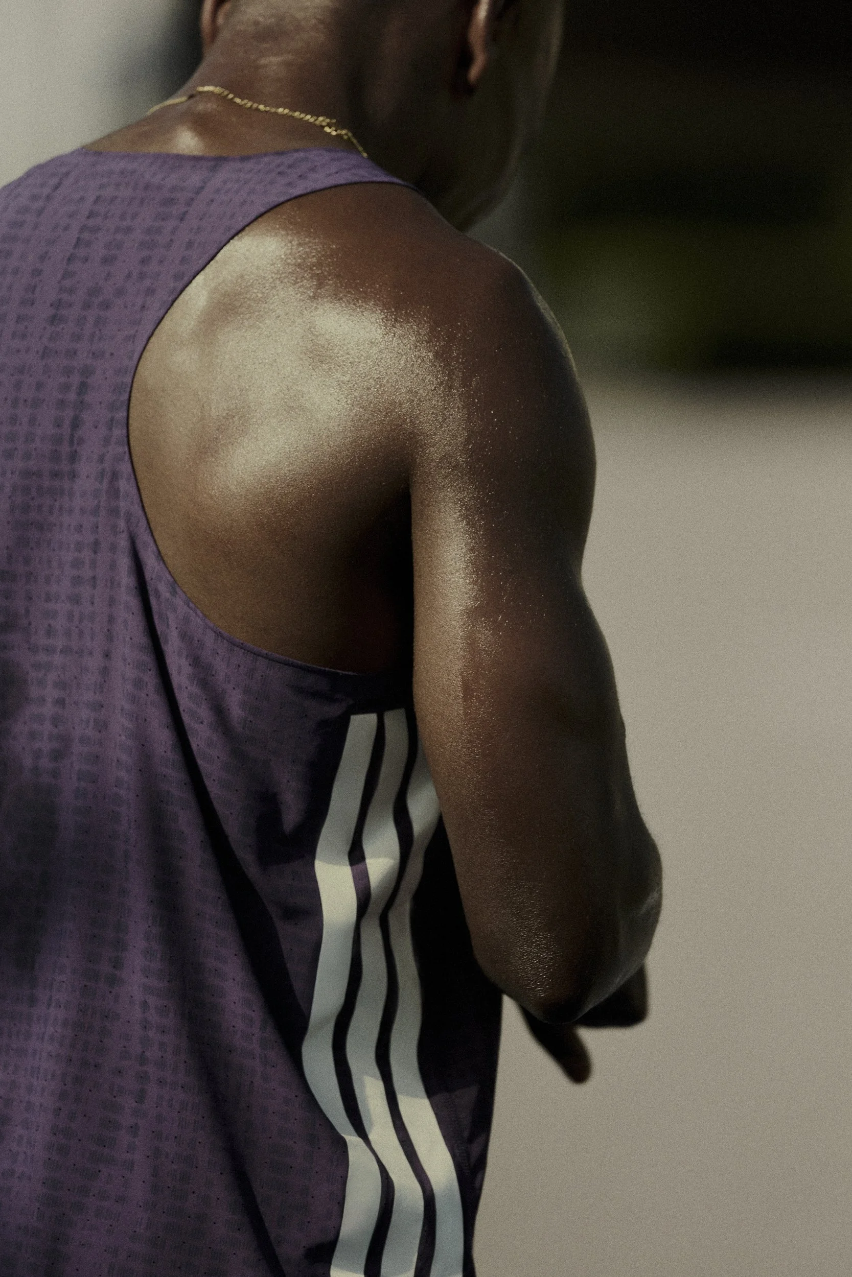 H24551_SS26_ADIZERO_PRO4_MALE_APPAREL_01.jpg