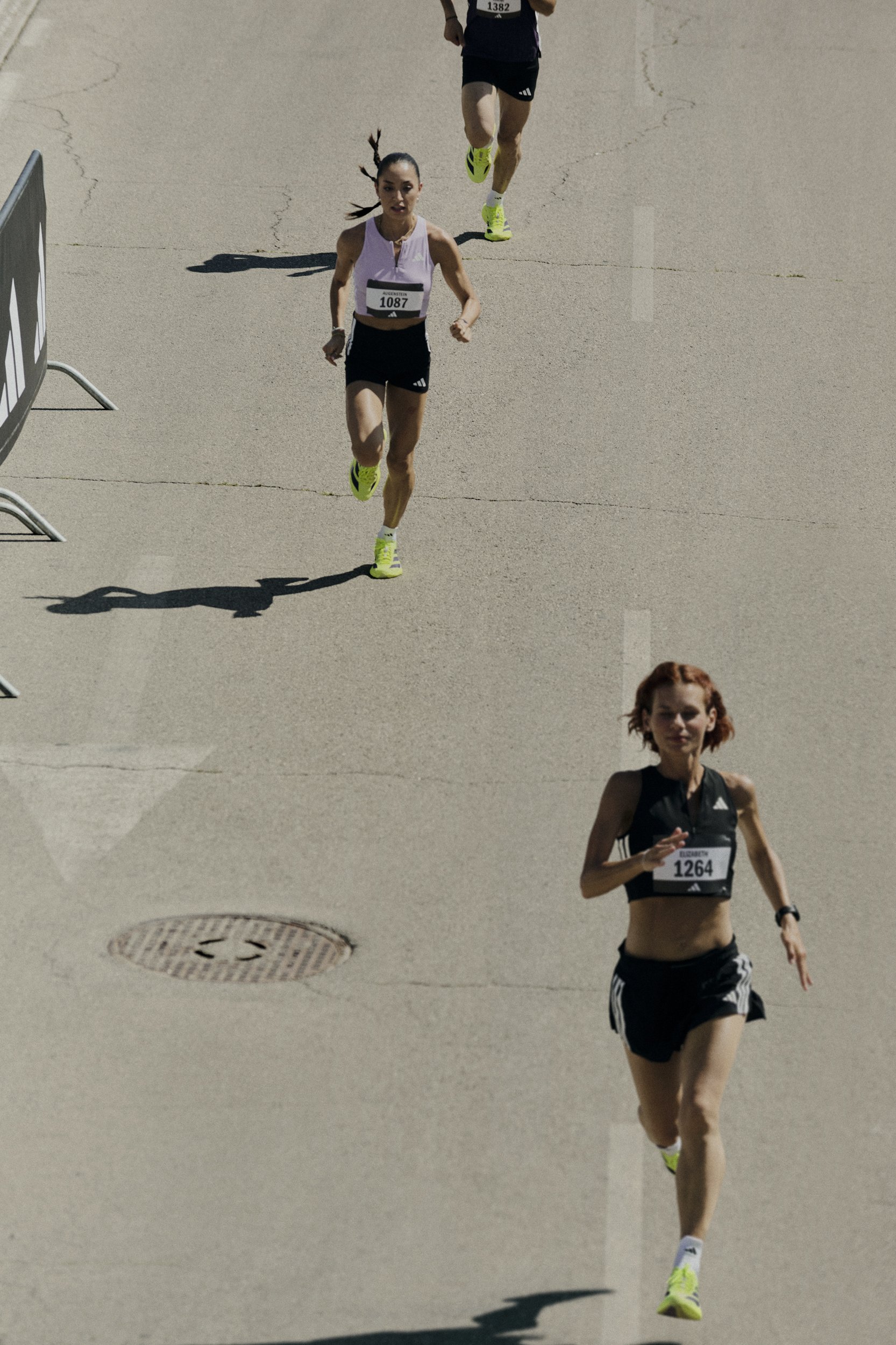 H24551_SS26_ADIZERO_PRO4_FEMALE_RIA_01.jpg