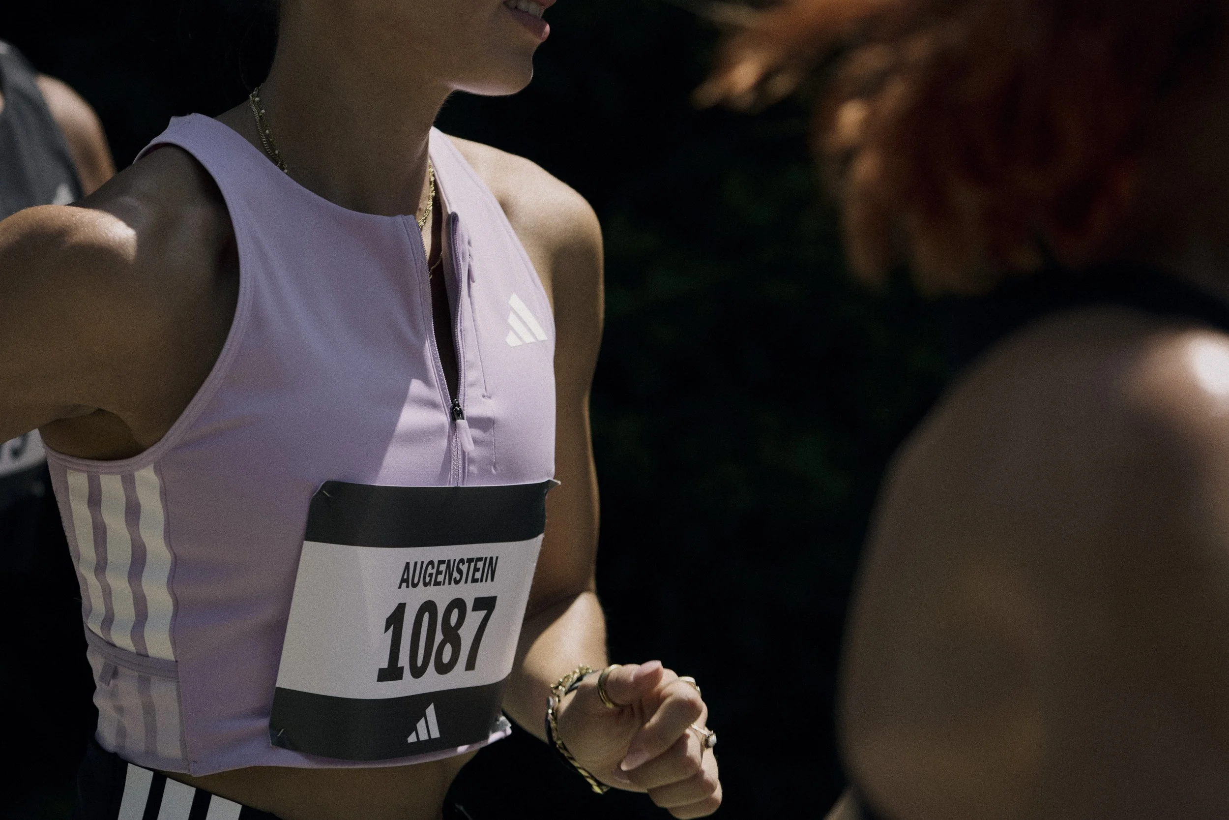 H24551_SS26_ADIZERO_PRO4_FEMALE_APPAREL_02.jpg