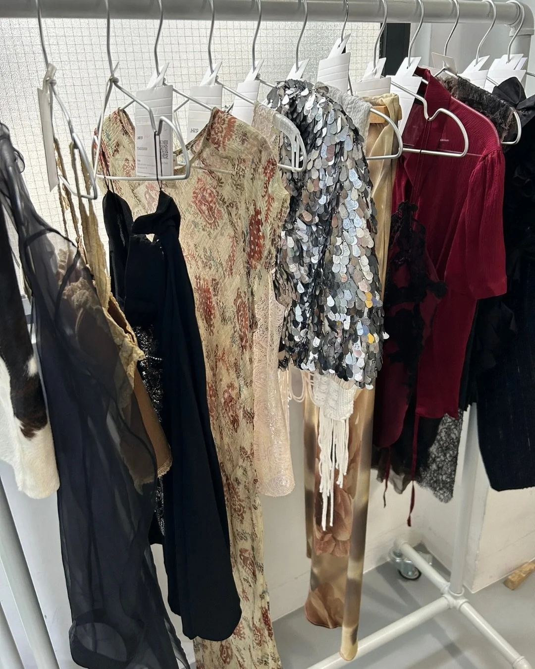 Seeing a clients face when they see what we pulled for them is magical...

Our selections should feel like a reflection of themselves, amplified 📢 

We offer preloved and vintage selections to make shopping 2nd hand that much easier, and luxurious. 