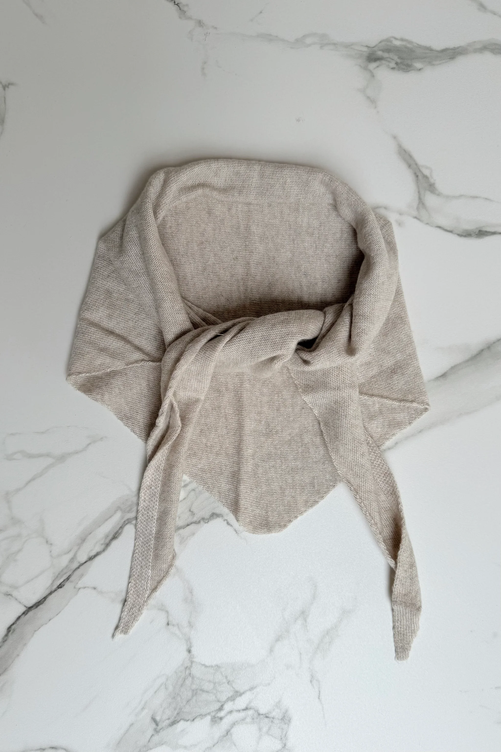 ØST Dina Cashmere Triangle Scarf