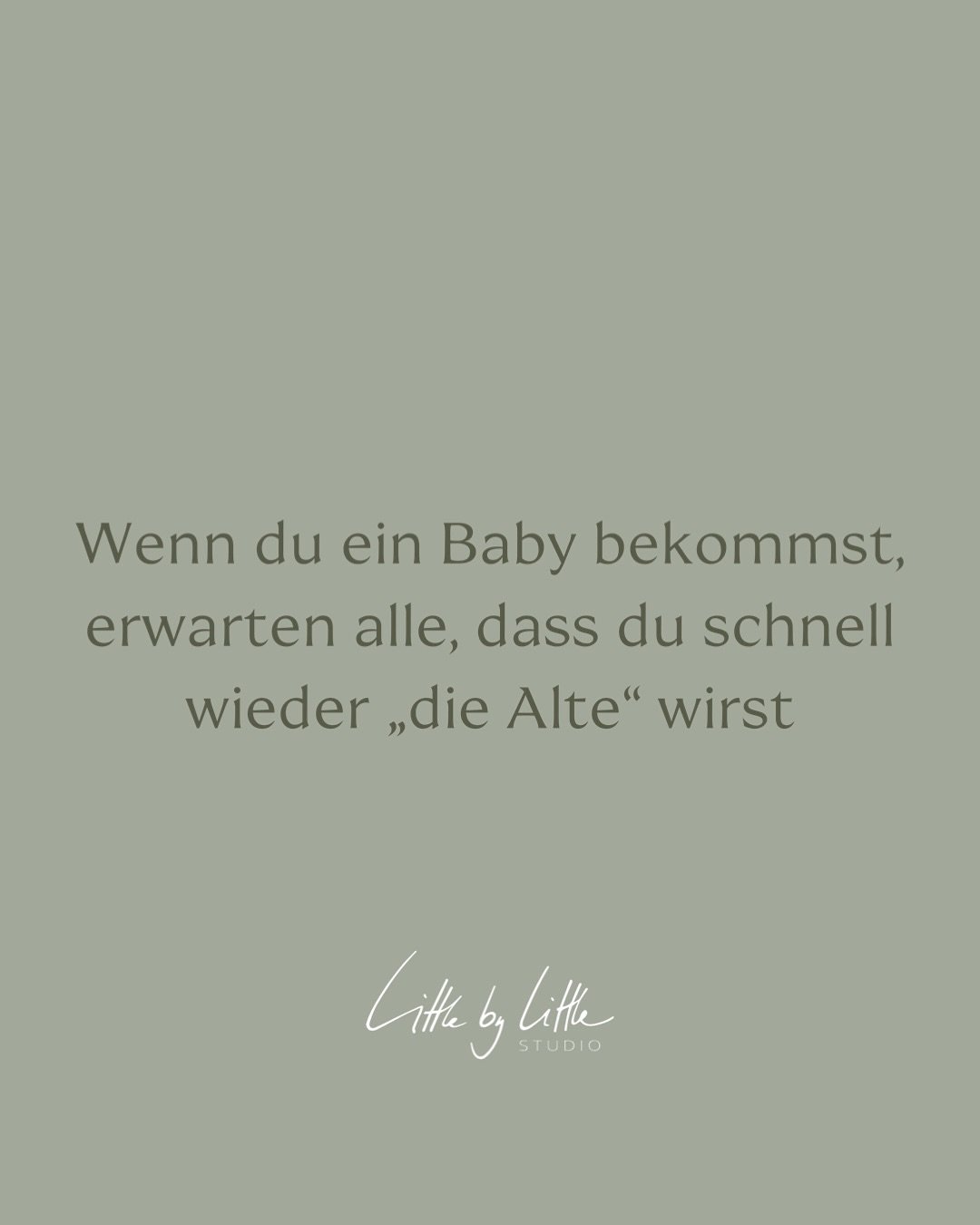 Dar&uuml;ber spricht kaum jemand:
Wie lange es wirklich dauert.
Wie du dein Baby &uuml;ber alles liebst &ndash;
und dich gleichzeitig manchmal fremd in deiner eigenen Haut f&uuml;hlst. Und dar&uuml;ber das Gef&uuml;hl zu haben, irgendwie nie genug zu