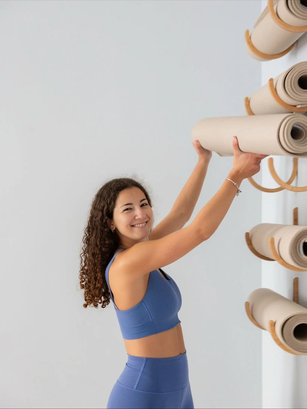 🤍Team Little by little &ndash; meet Ema 🤍
Ema ist zertifizierte Pilates-Trainerin und echte Bewegungsexpertin: Mit Ausbildungen in Matwork, Reformer, Springboard, Cadillac, Chair sowie Pr&auml;- &amp; Postnatal-Pilates bringt sie fundiertes Wissen 