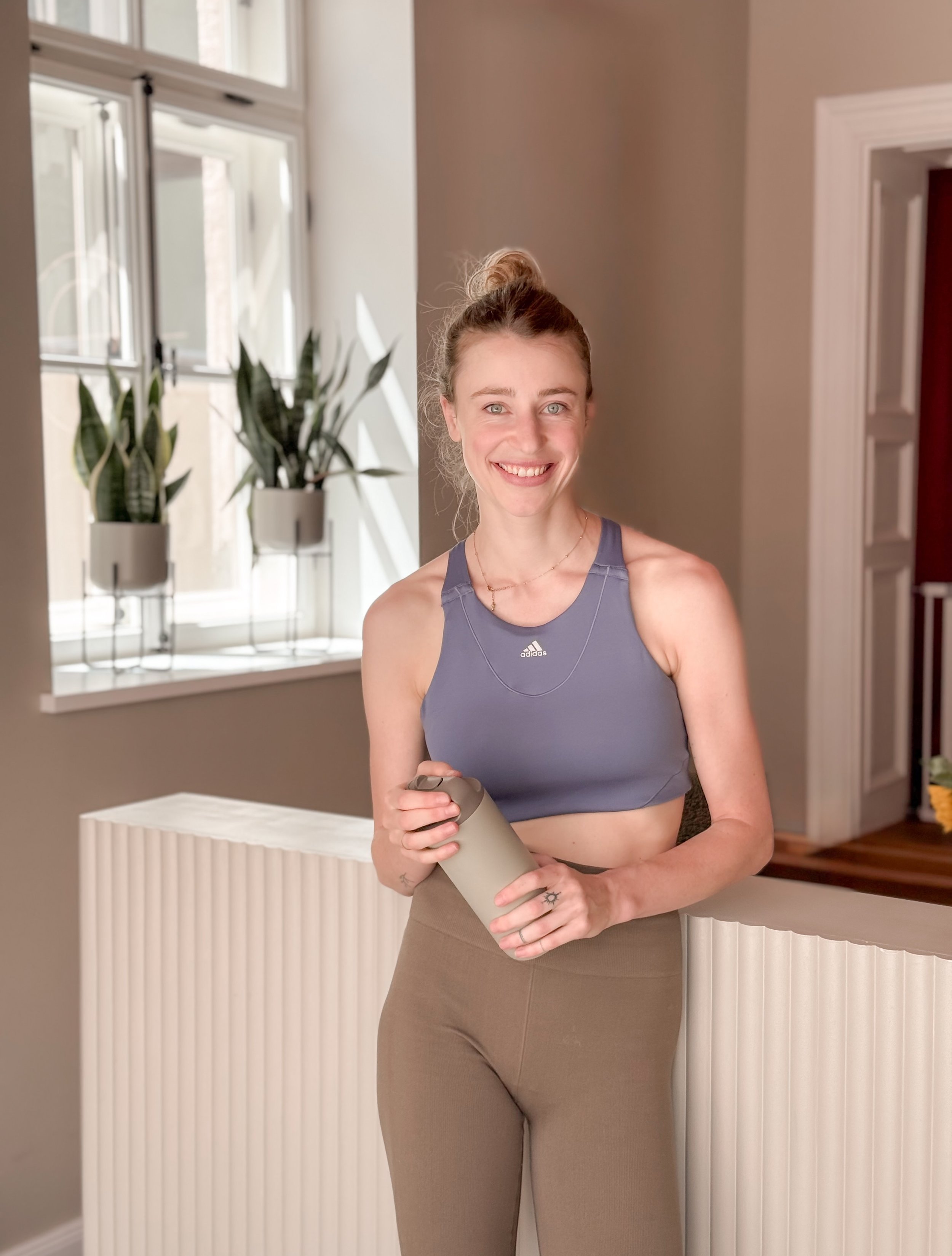 Team Little by Little &ndash; meet Kathi 🤍

F&uuml;r Kathi f&uuml;hlt sich Bewegung und Sport schon immer ein bisschen wie ein kleiner Urlaub an. Und vielleicht wei&szlig; sie dieses Gef&uuml;hl heute als Mama noch mehr zu sch&auml;tzen: eine kleine
