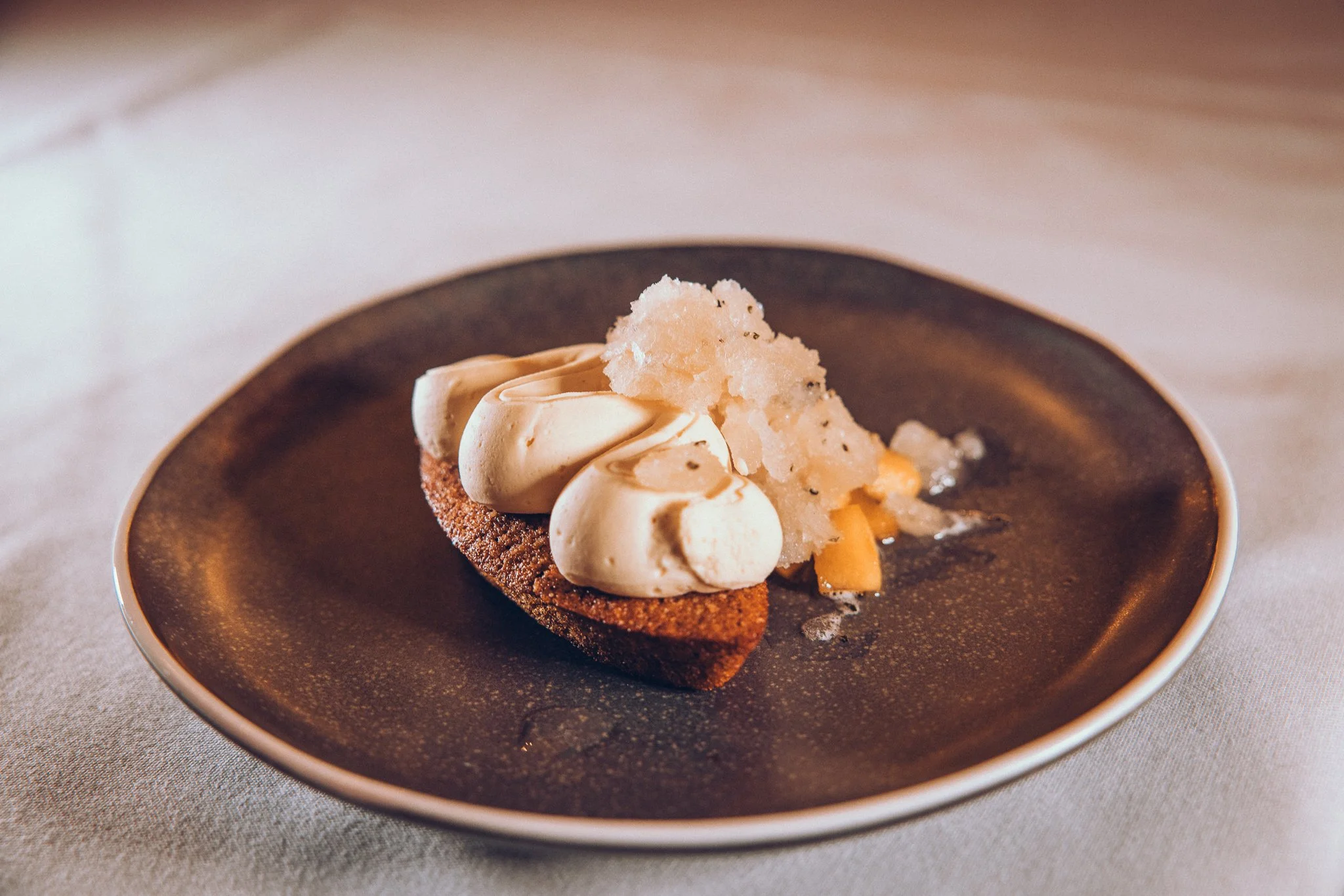 Financier / Smoked hay cream / Berry granita