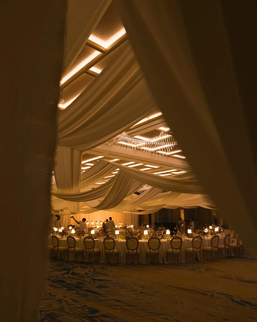 A brown wedding palette | Avelã White