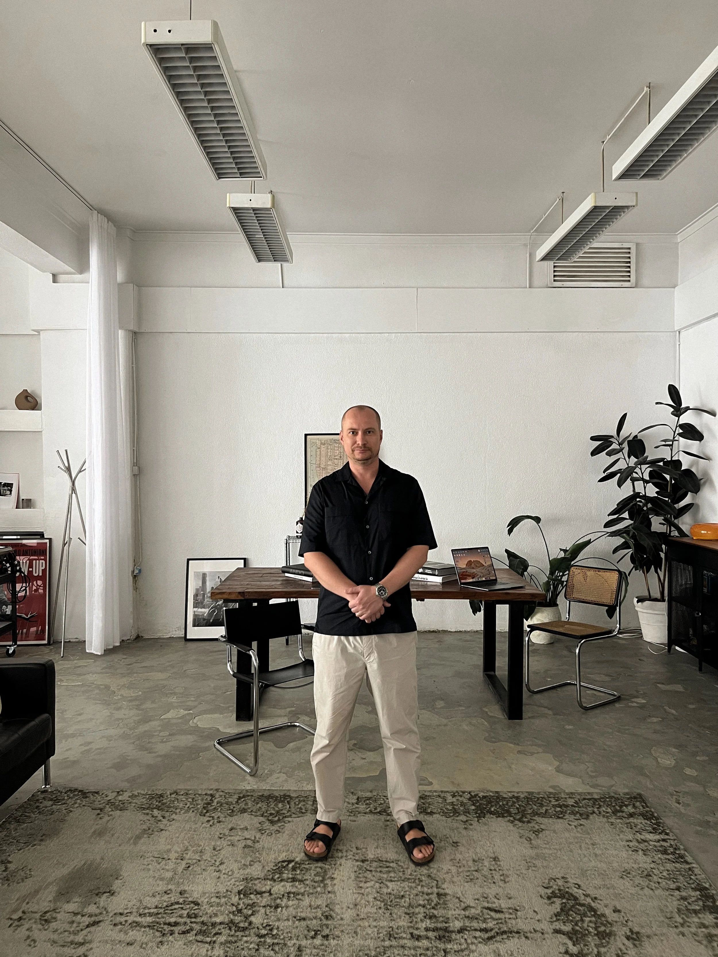 Dmitriy Vinogradov, Operations, Finance & Project Management. Dmitriy brings a strong corporate background to the studio, grounding every project in structure, clarity, and precision. Avelã White.