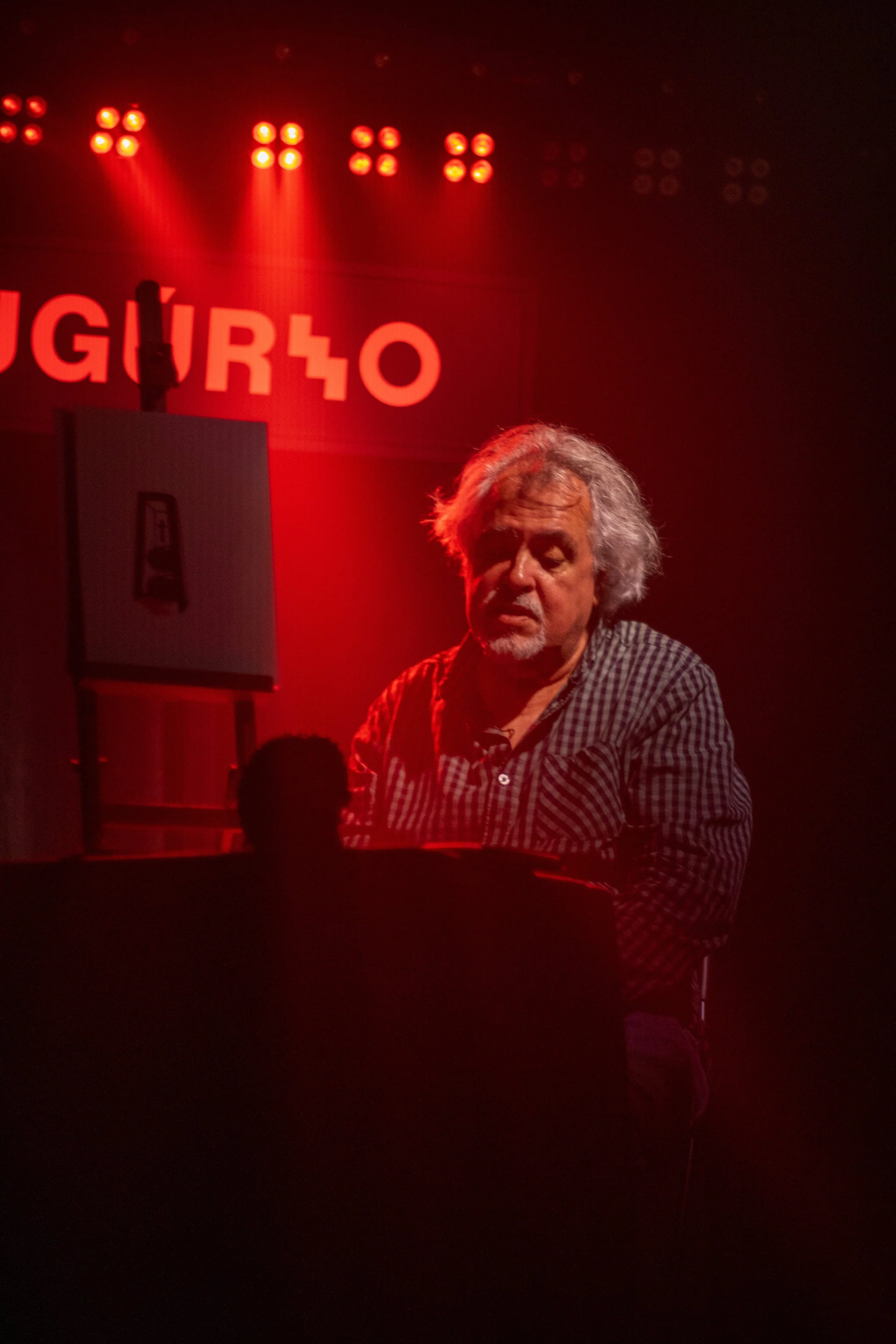 Luís Ene | Tugúrio