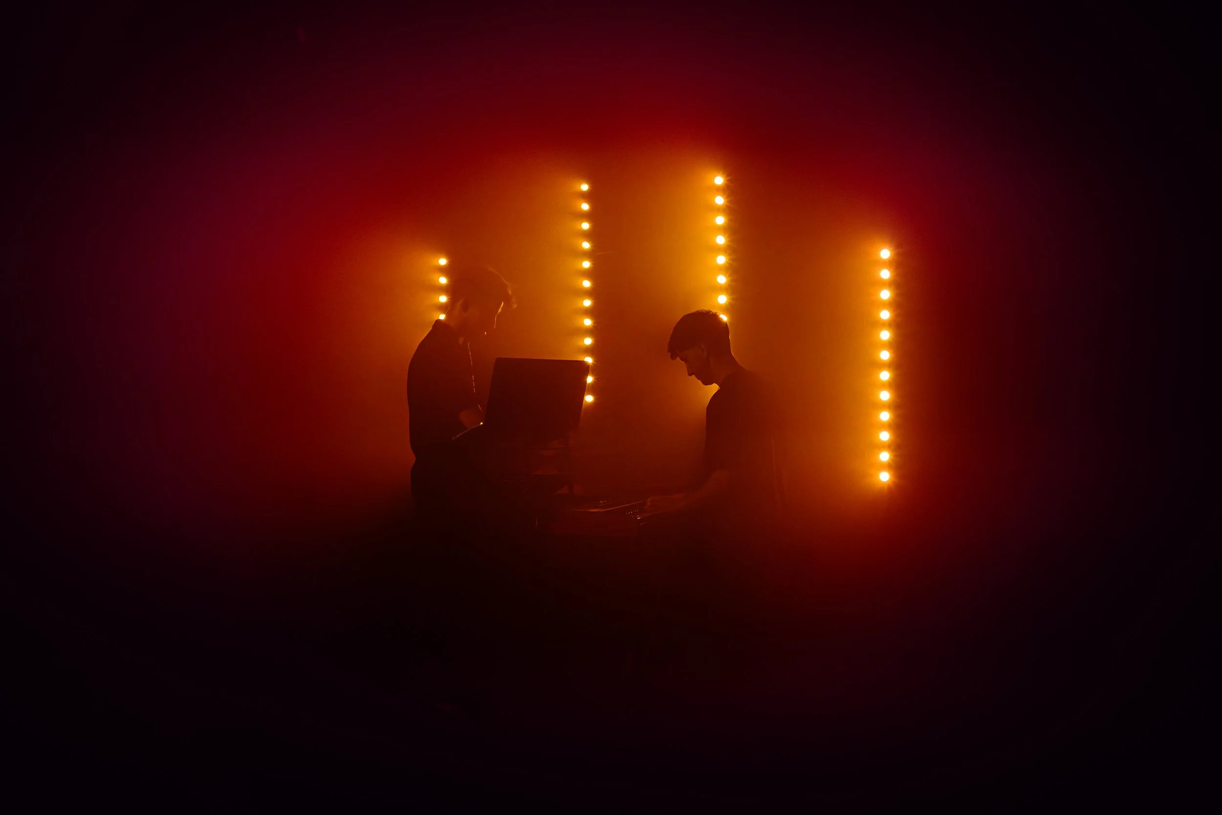 Mirage People | Faro