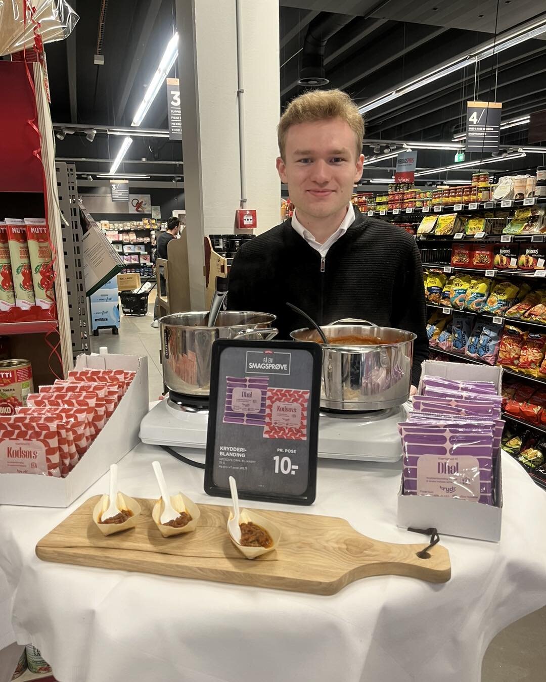 🌿MARTS HAR V&AElig;RET TRAVL🌼

I &aring;rets f&oslash;rste for&aring;rsm&aring;ned har vi v&aelig;ret vidt omkring - fra uddeling af smagspr&oslash;ver i MENY Karlslunde til tre sp&aelig;ndende dage p&aring; Nordens st&oslash;rste f&oslash;devareme