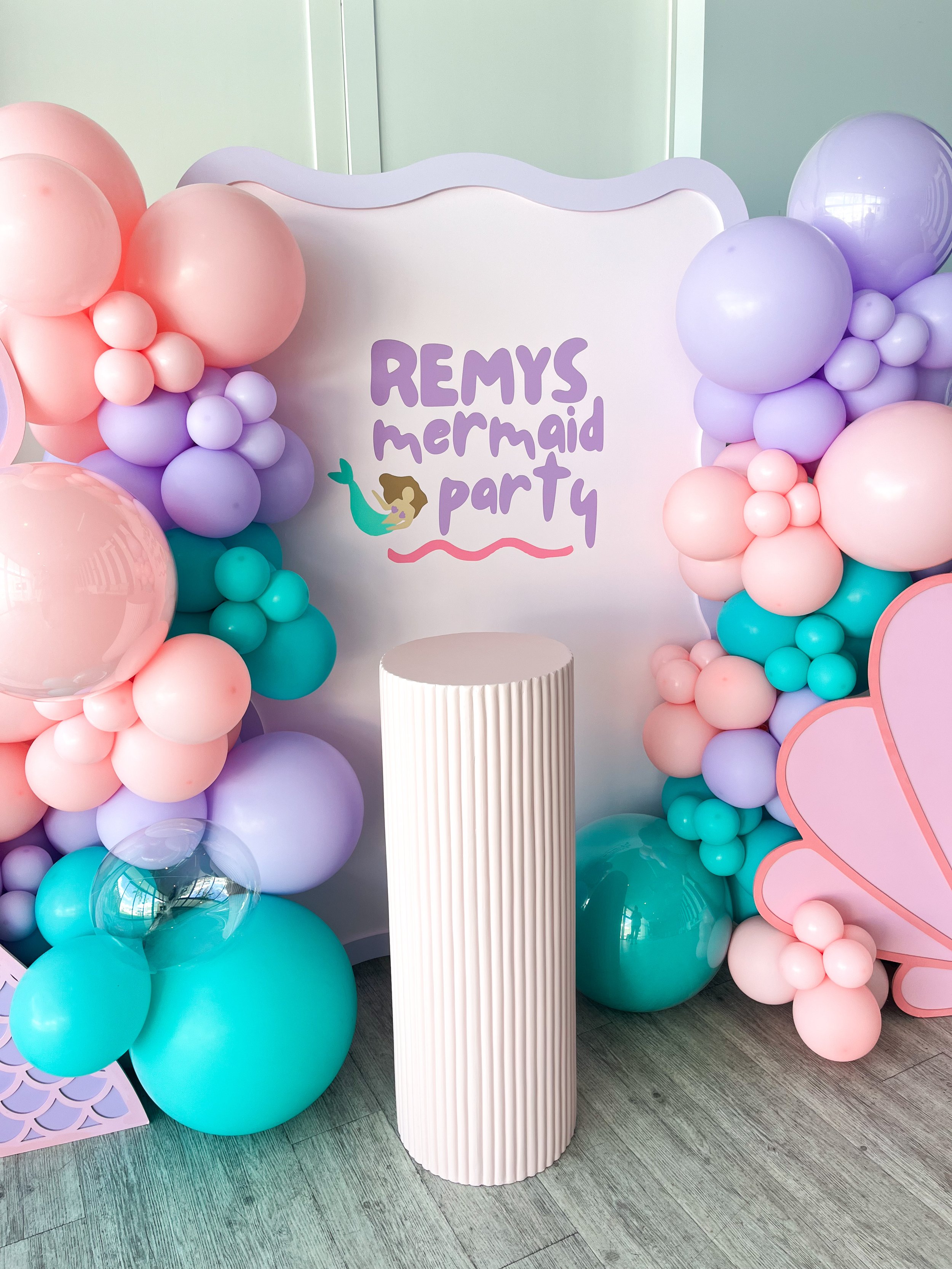 Single Stuffed Balloon Garlands