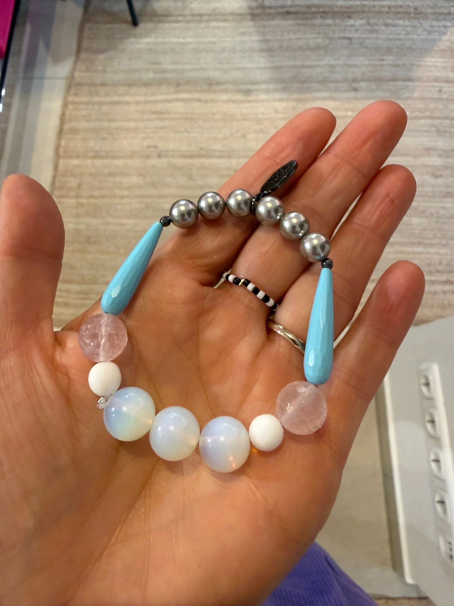 Armband Opalith, Howlith, Rosenquarz, Süßwasserperle