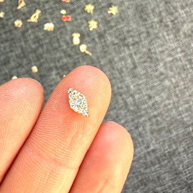 Miniatur Dreieck strass.jpeg