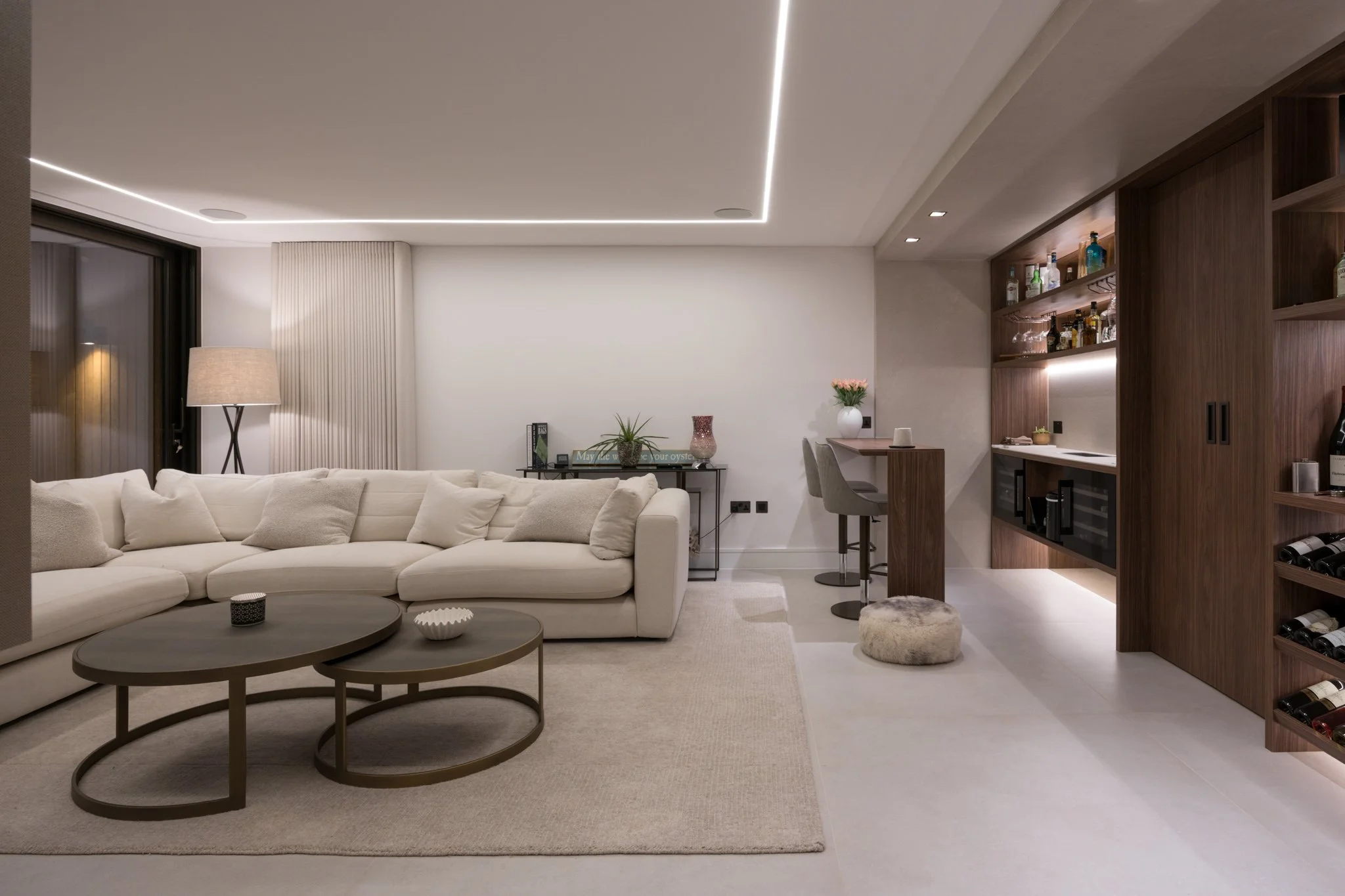 Contemporary home twilight-3 web300.jpg