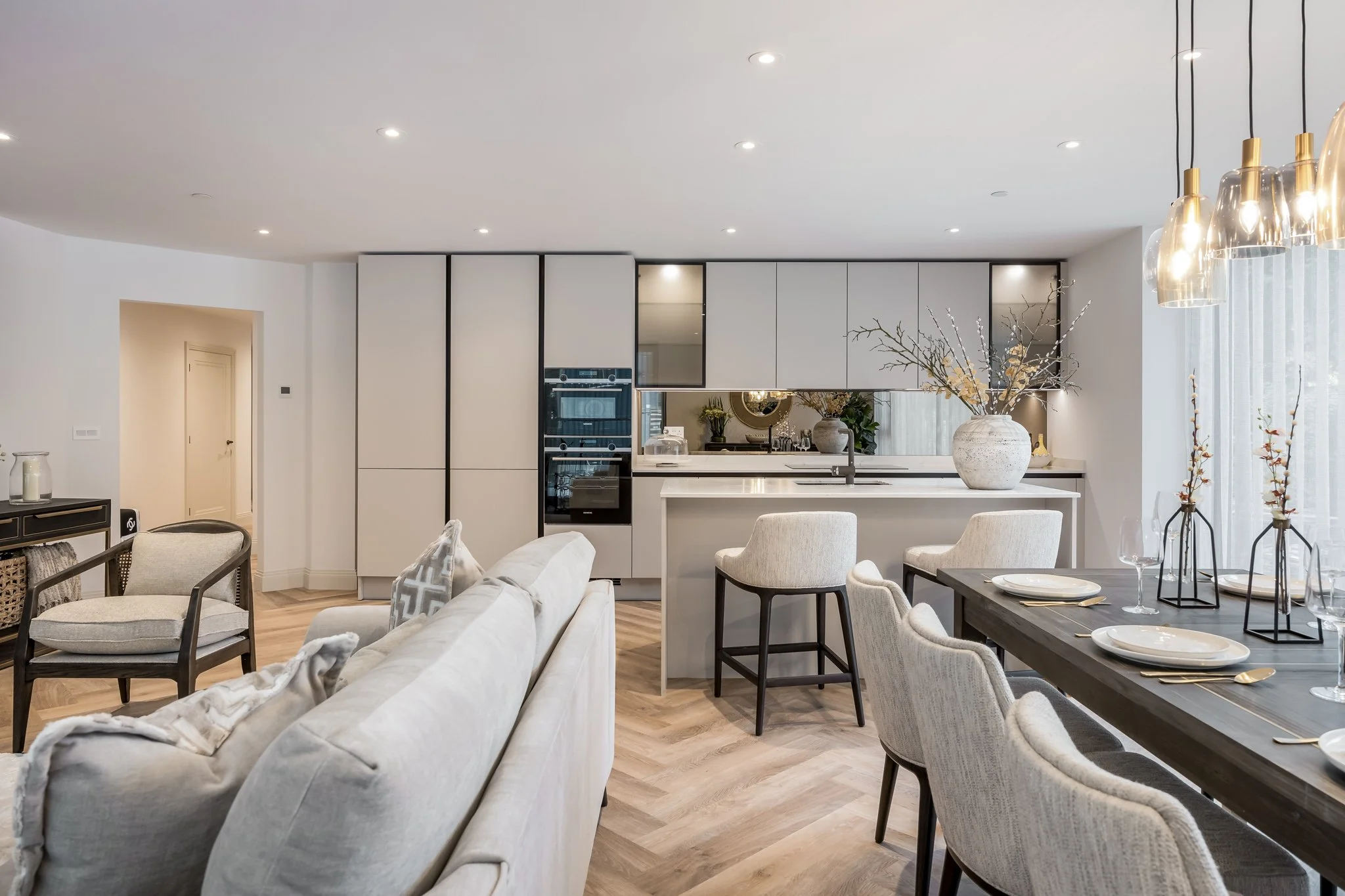 Apt 1 2 wilderton road-34 web300.jpg