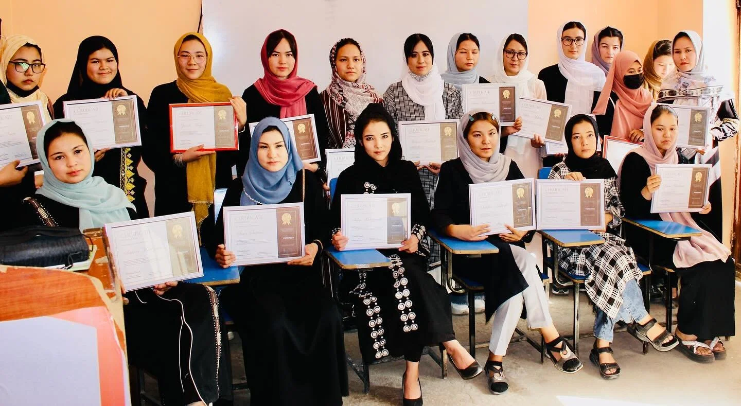 🎉 تجلیل از یک سال توانمندسازی و نوآوری با FemsTech Worldwide e.V. در سطح جهانی!✨

بسیار خوشحالیم که تکمیل برنامه دوماهه آمادگی TOEFL خود را جشن می&zwnj;گیریم، جایی که شاهد رشد چشمگیر و تعهد همه شرکت&zwnj;کنندگان بودیم.

🔹 برای امتحانات TOEFL خود آم