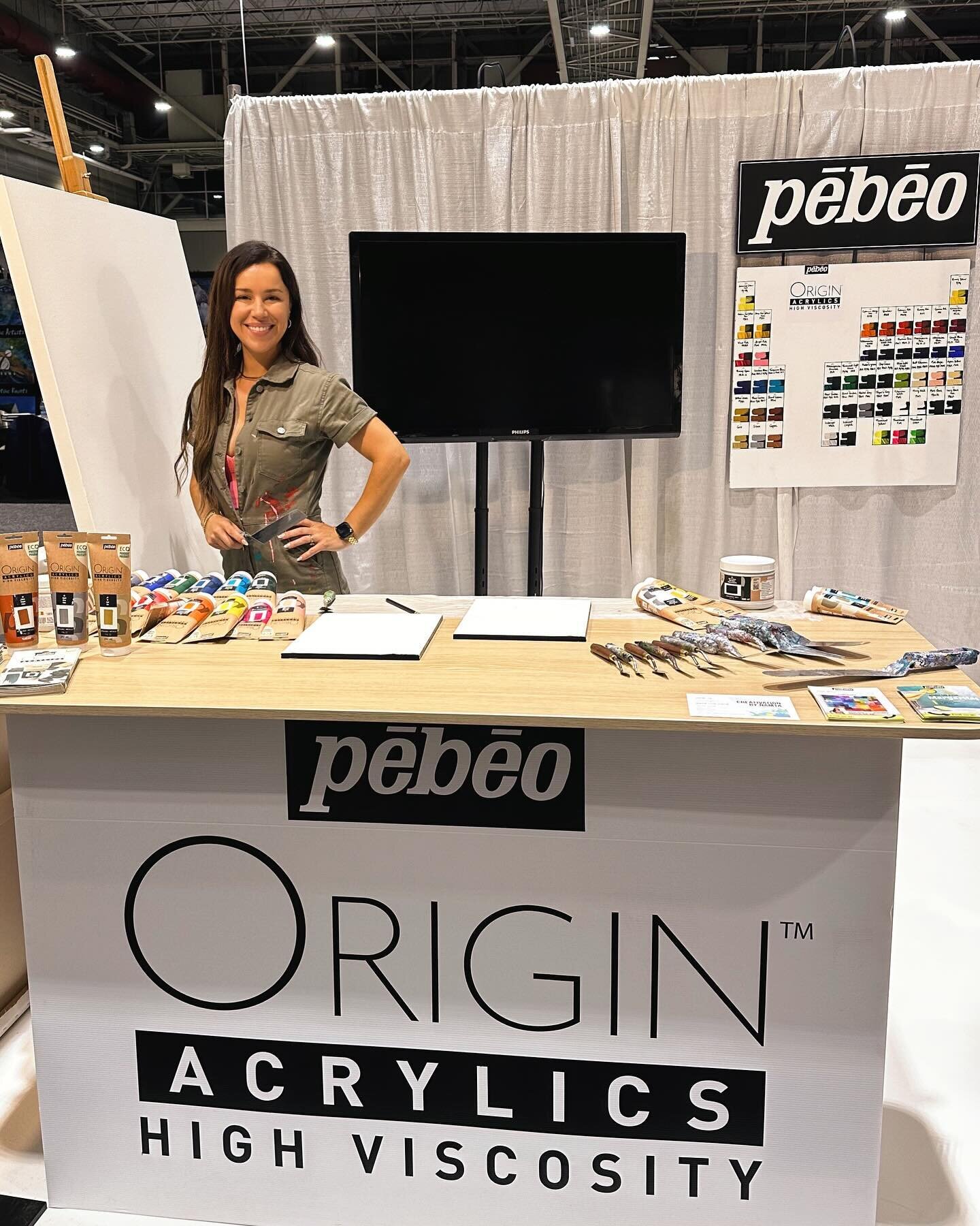 Swipe through moments from my inspiring trip to New Orleans ⚜️🖤 I&rsquo;m truly grateful and honored to have been at NAMTA 2024 as a brand ambassador for P&eacute;b&eacute;o. Brace yourselves for the upcoming ORIGINE range of acrylics by P&eacute;b&