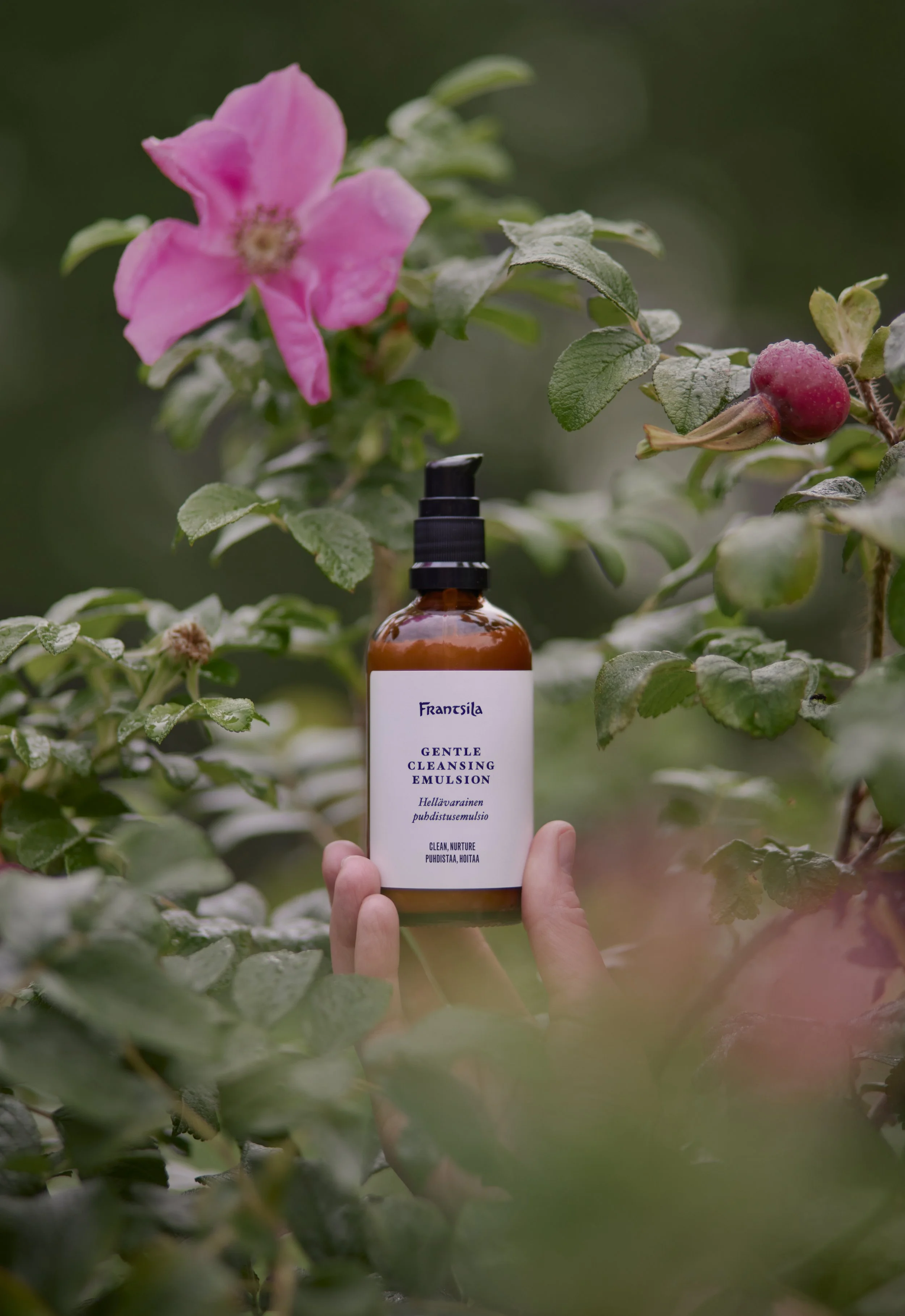Hellävarainen puhdistusemulsio WEB_.jpg