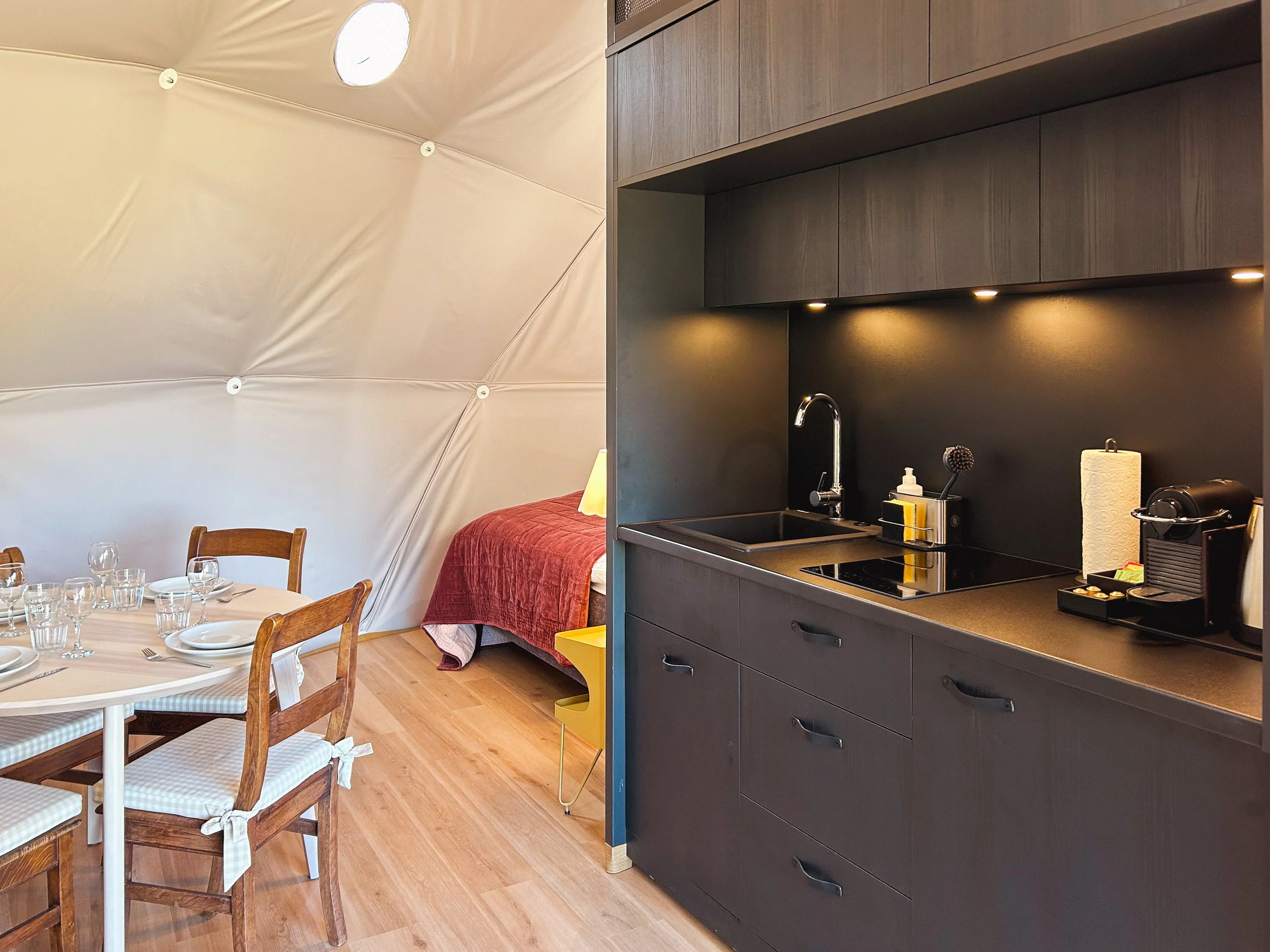 Fully-equipped kitchen in your Ardennes holiday glamping escape